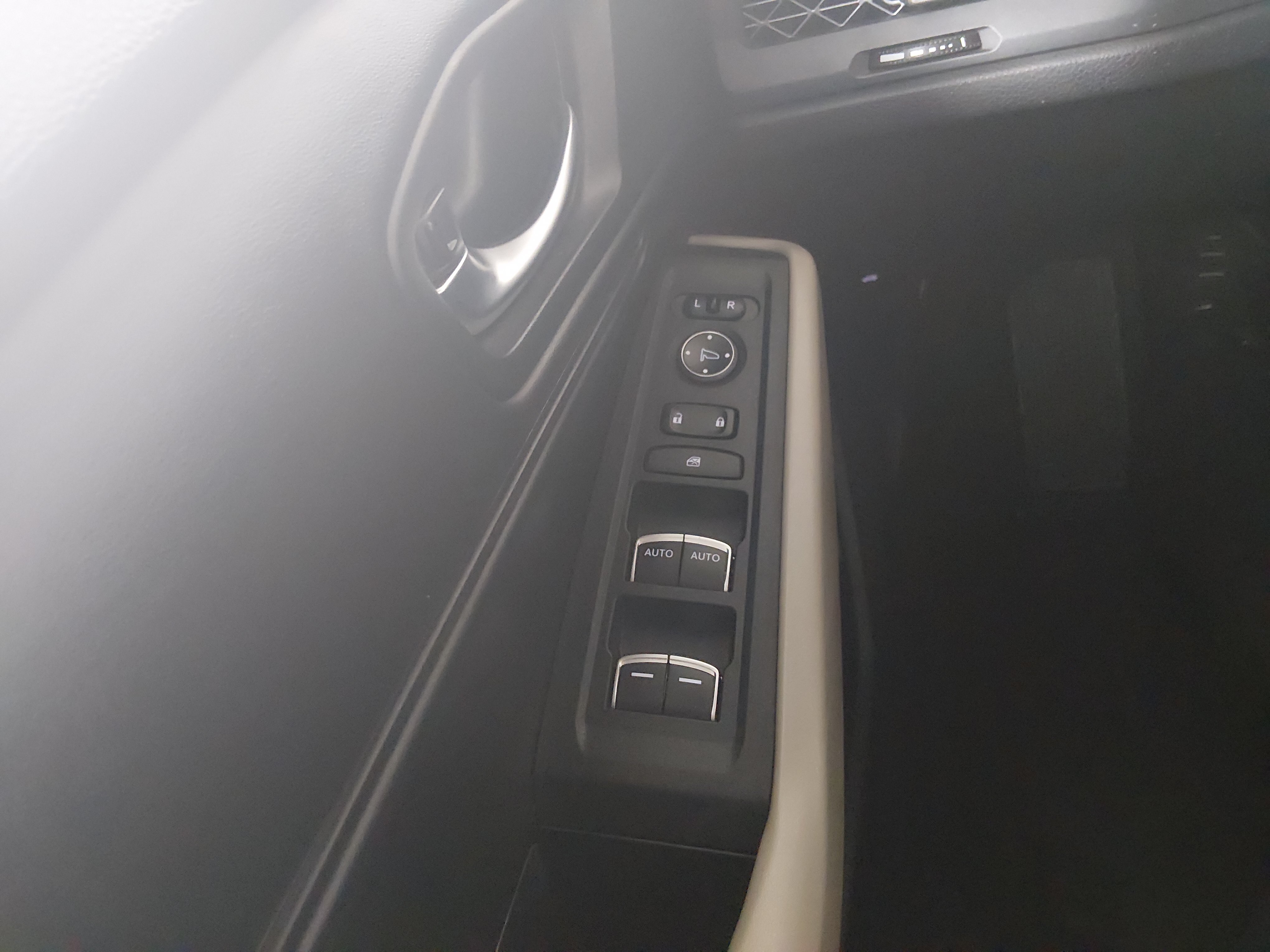 2023 Honda Accord EX - Photo 13