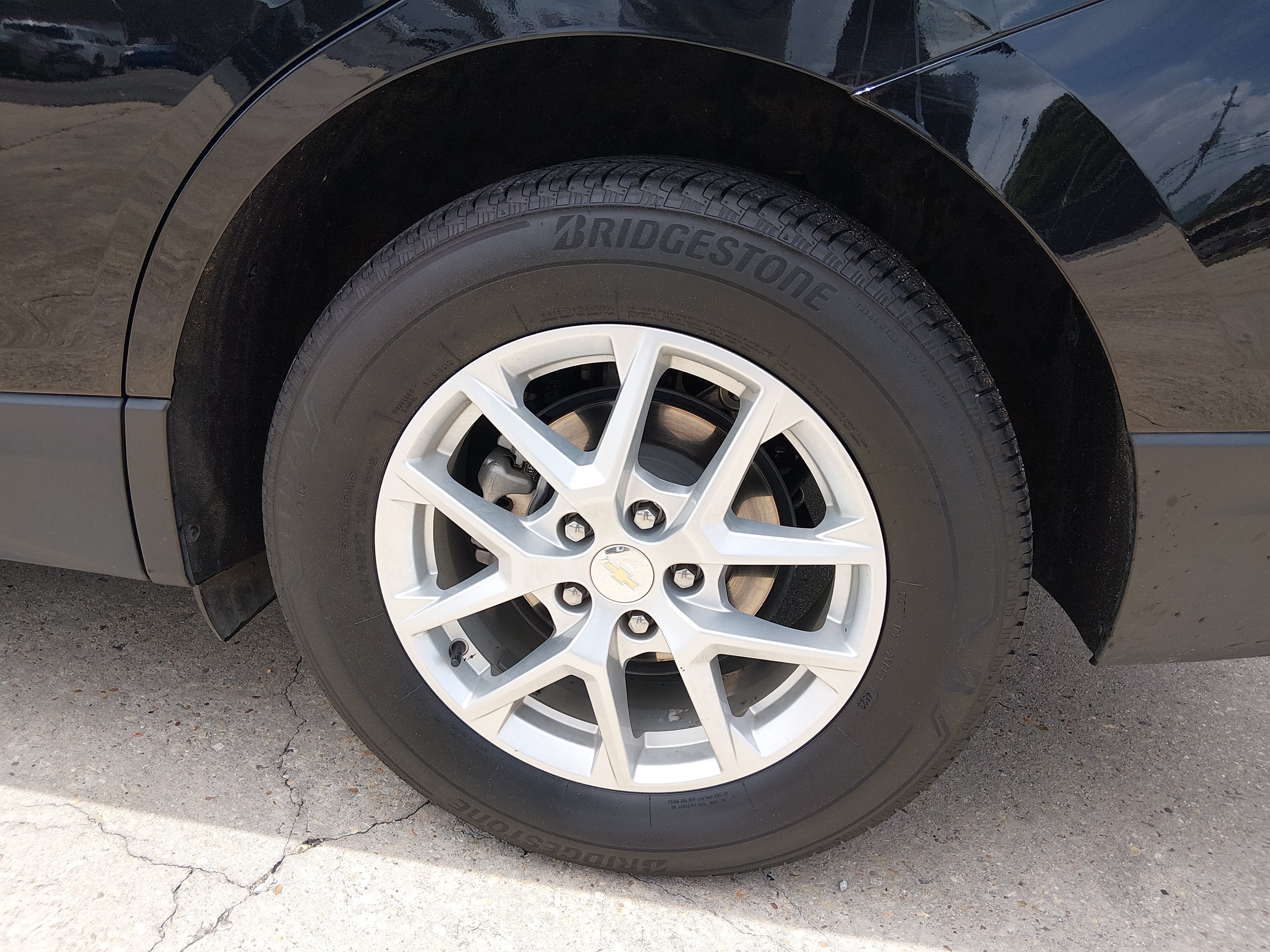 2024 Chevrolet Equinox LT - Photo 10