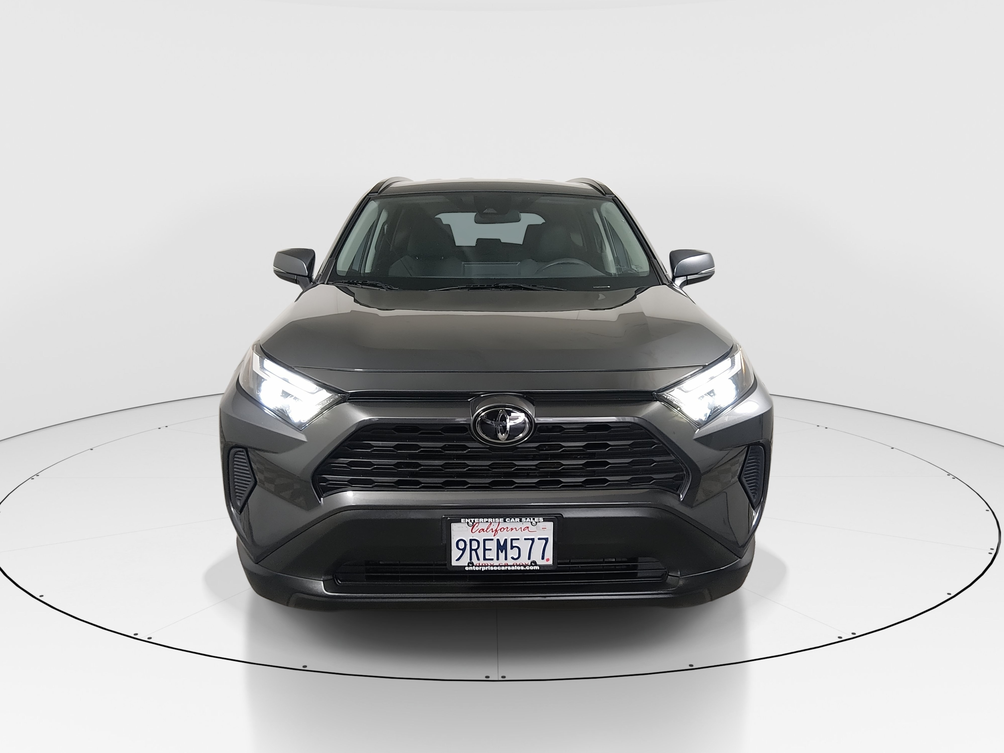 2025 Toyota RAV4 XLE - Photo 2