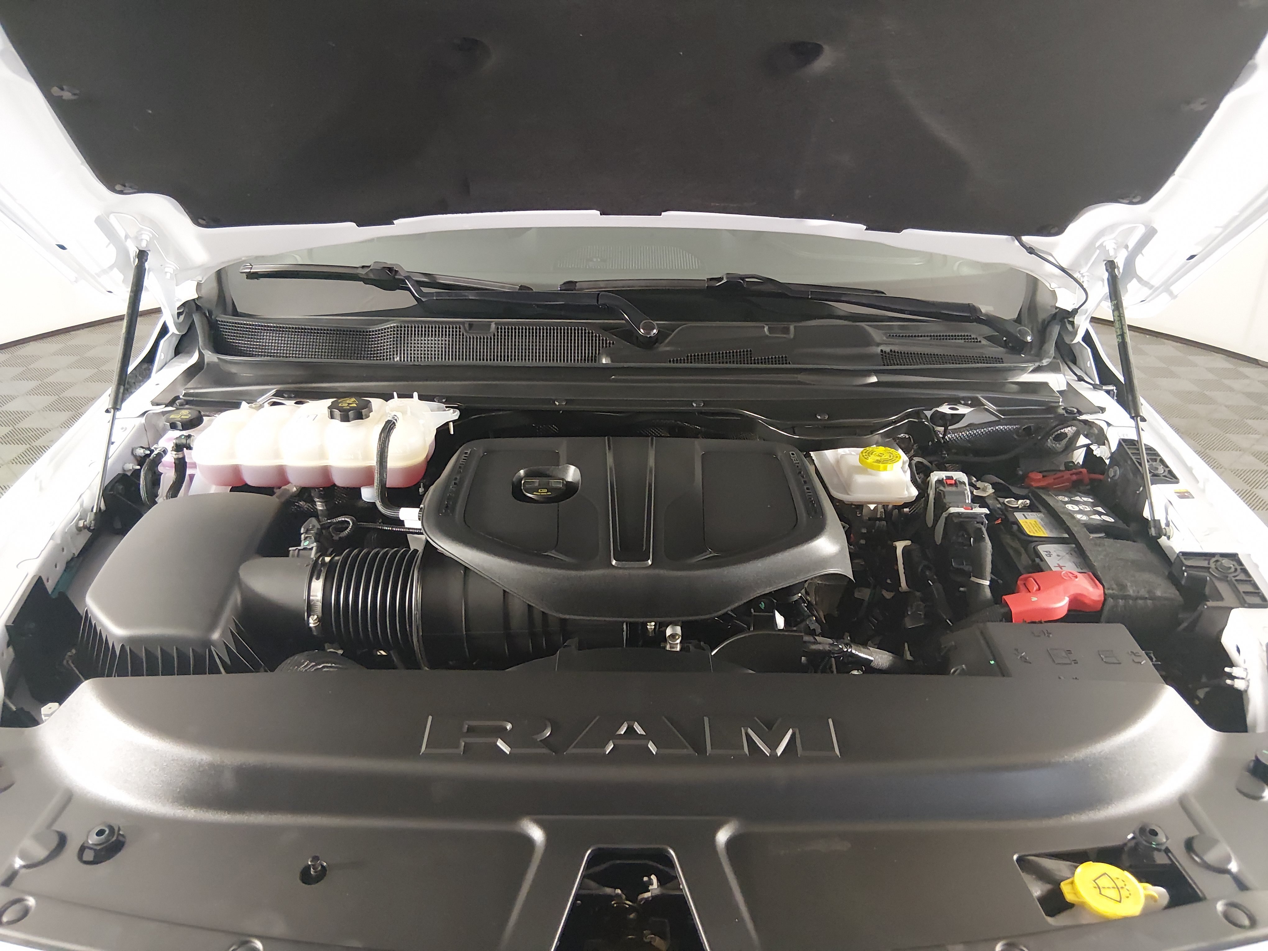 2026 RAM Ram 1500 Pickup Laramie - Photo 9
