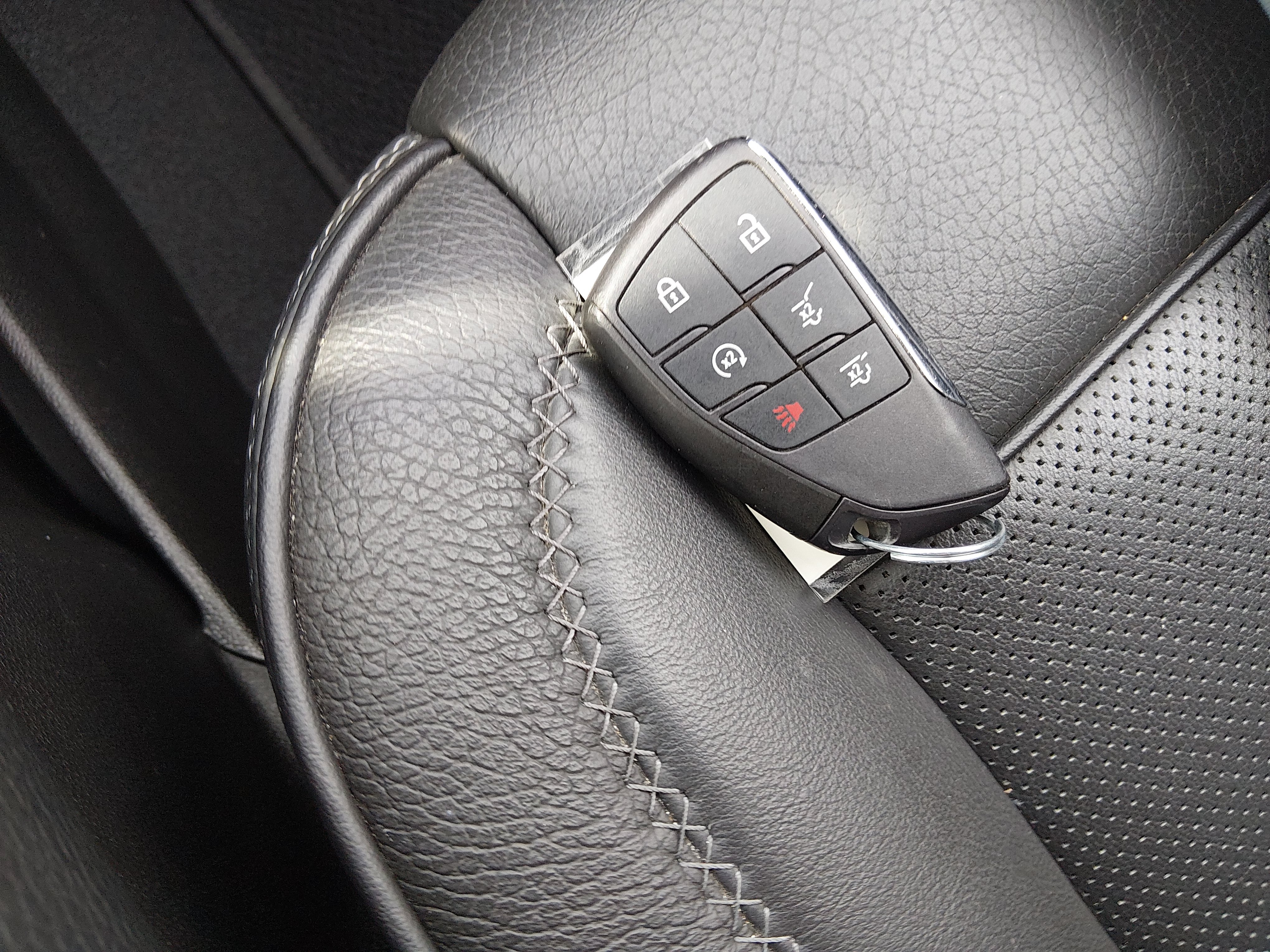 2024 GMC Yukon Denali - Photo 15