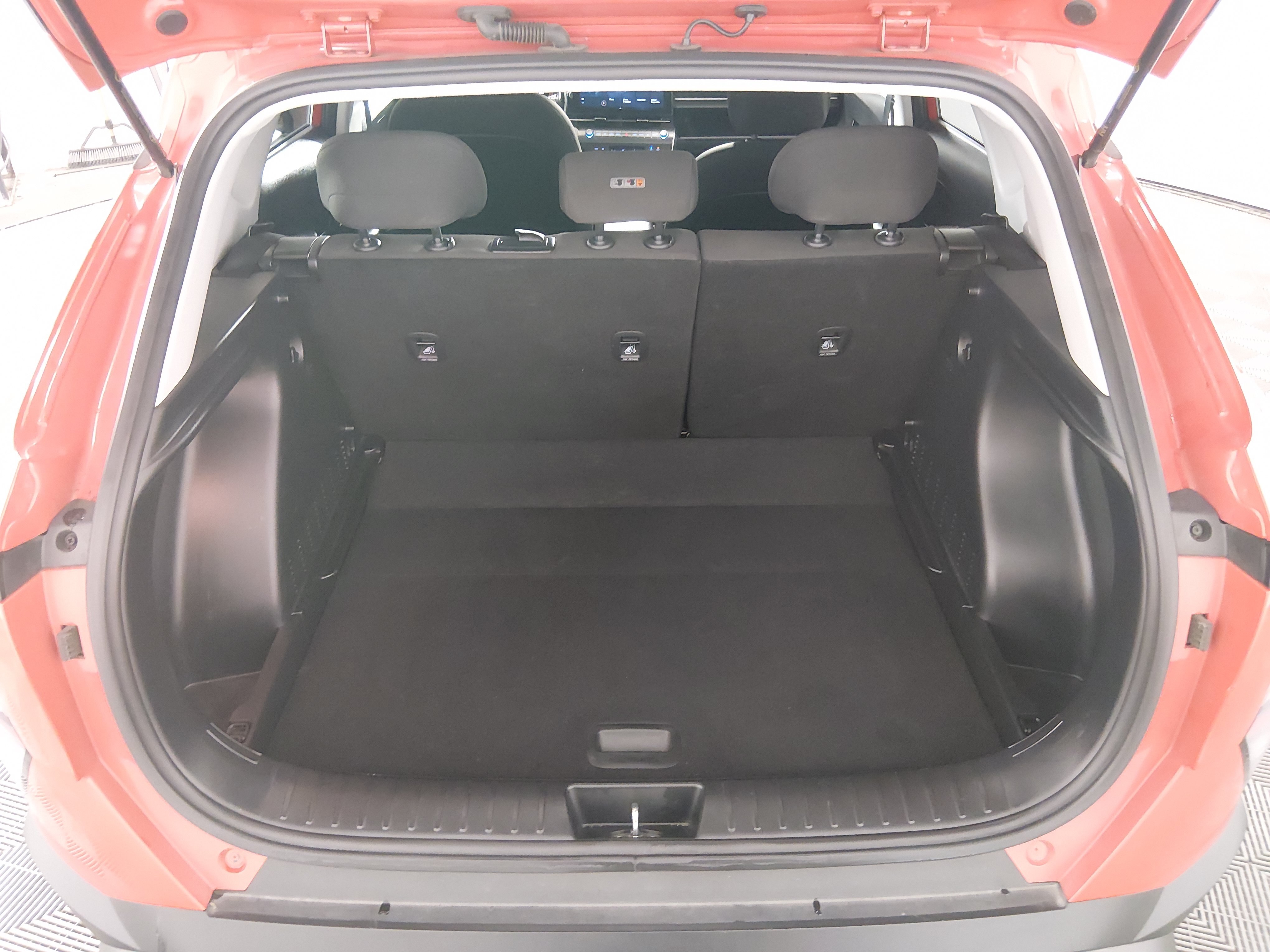 2024 Hyundai Kona SEL - Photo 11