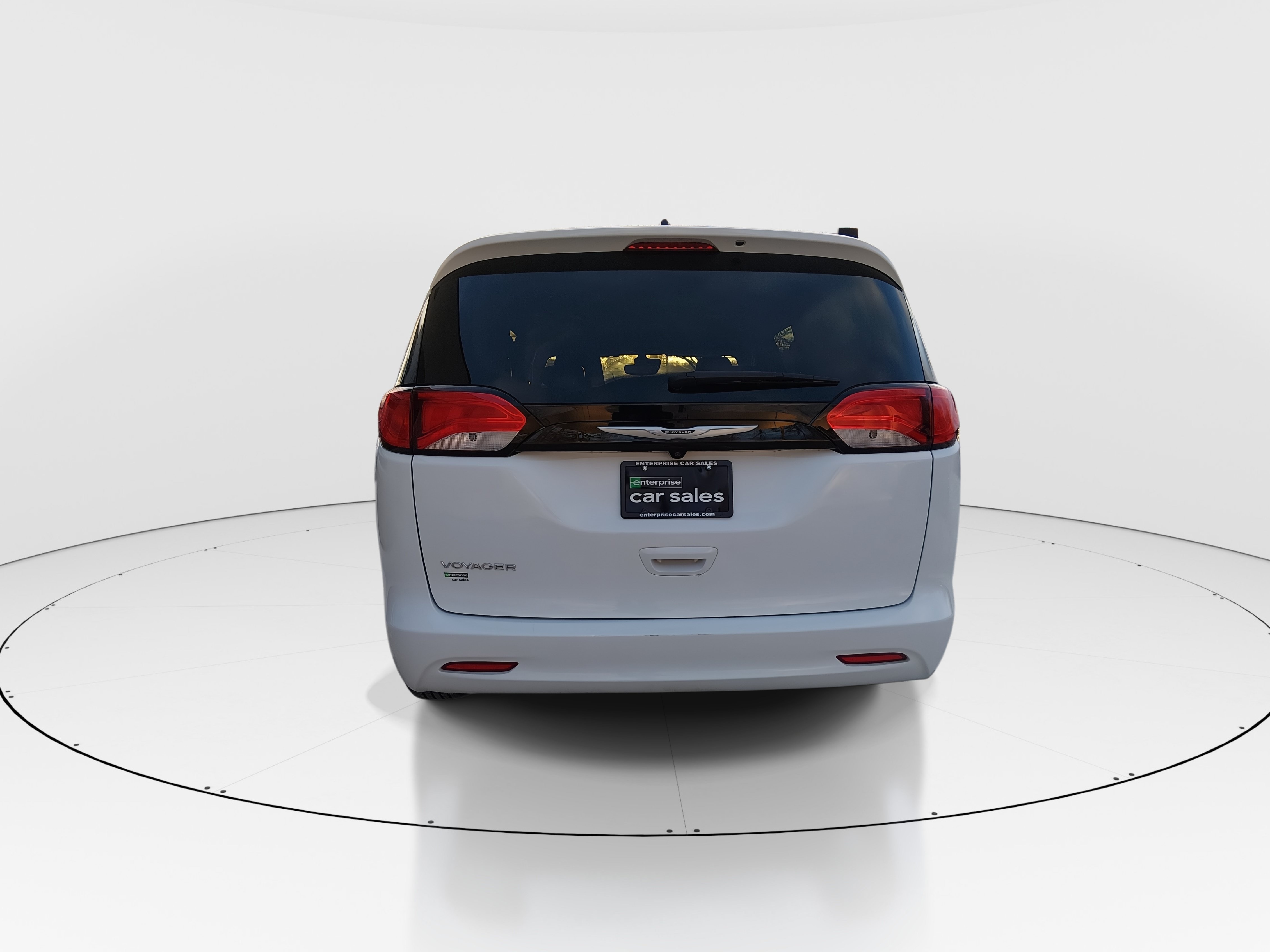 2024 Chrysler Voyager LX - Photo 6
