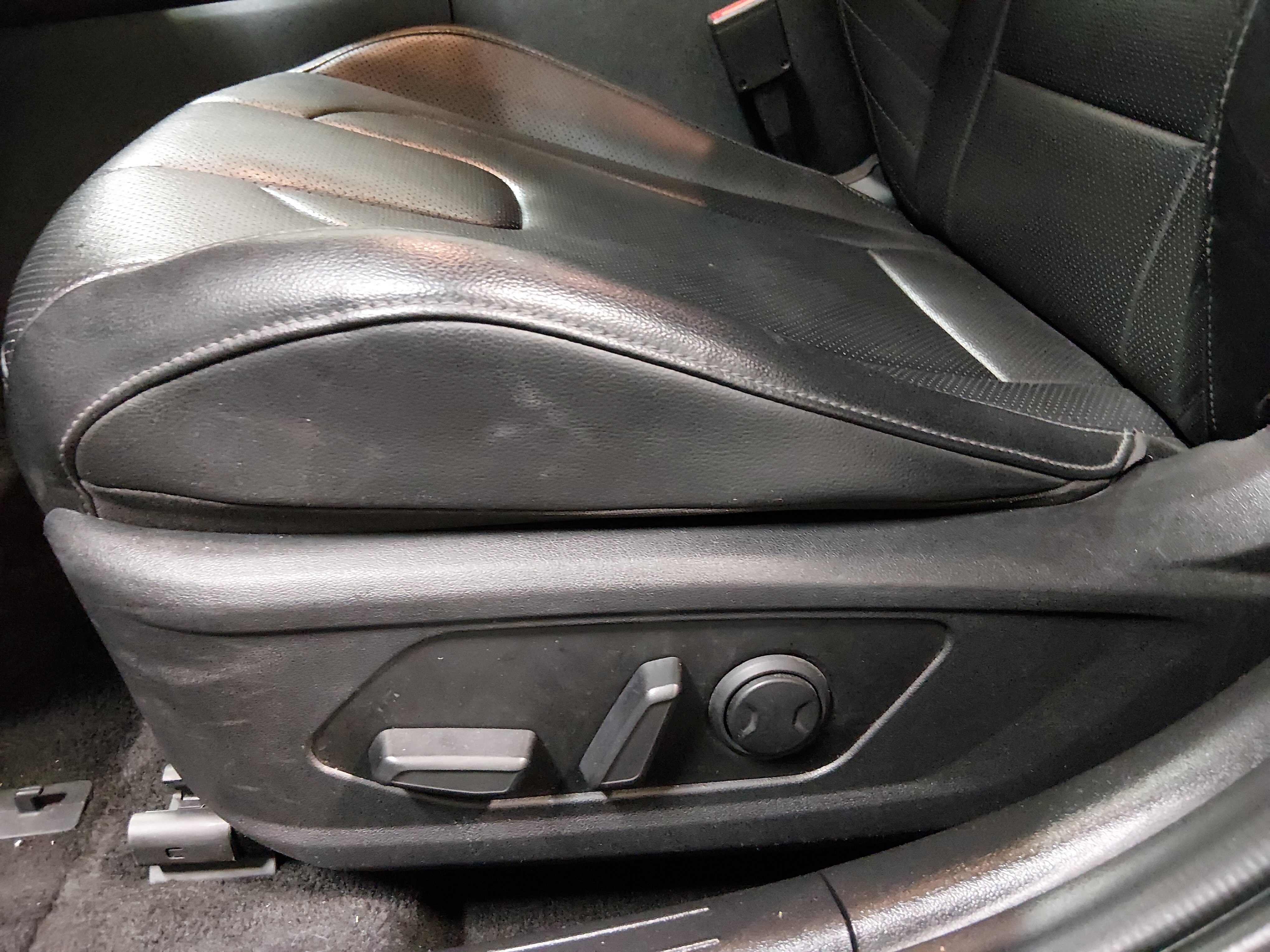 2024 Hyundai Elantra Limited - Photo 25