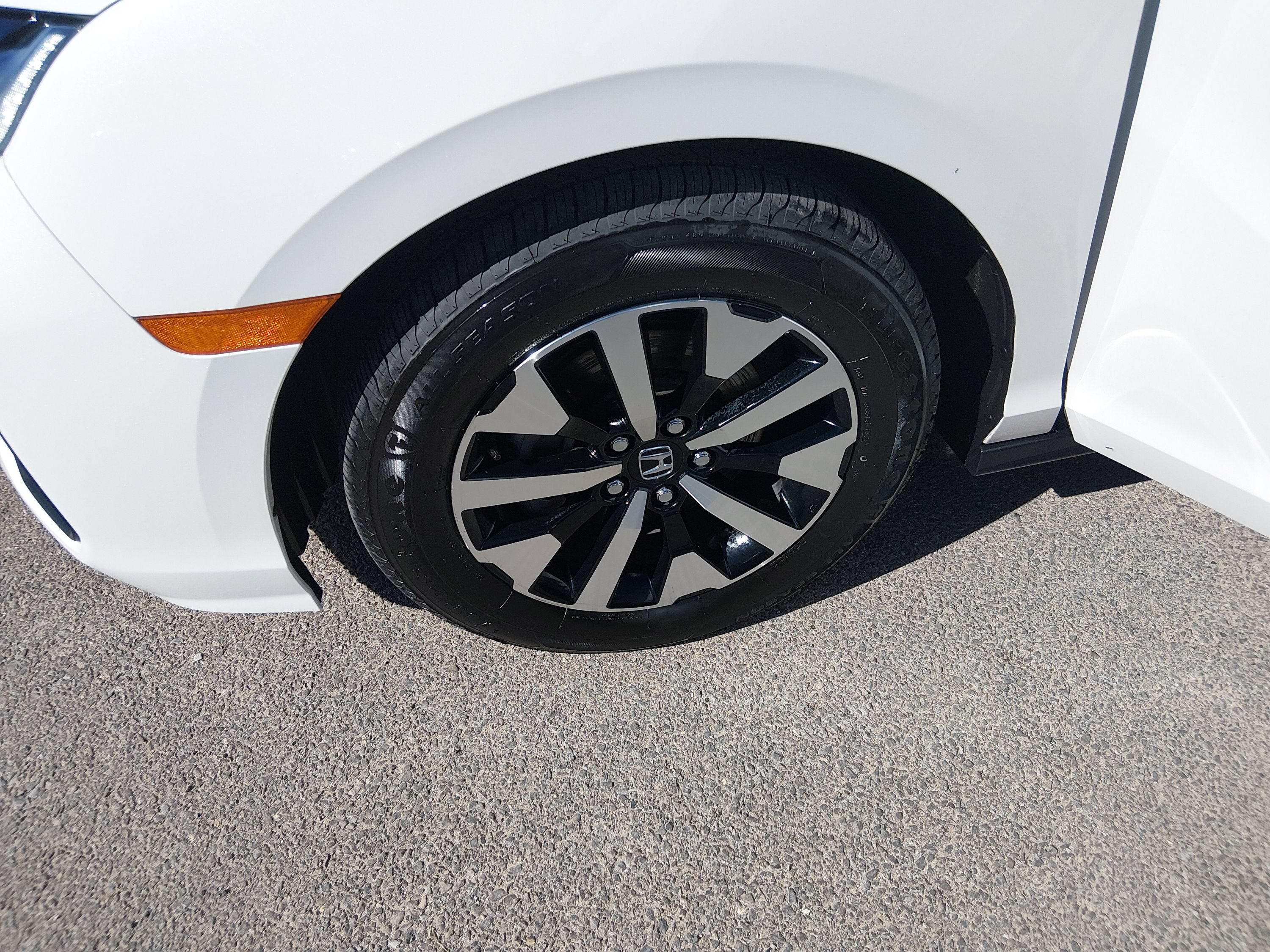 2025 Honda Odyssey EX-L - Photo 10