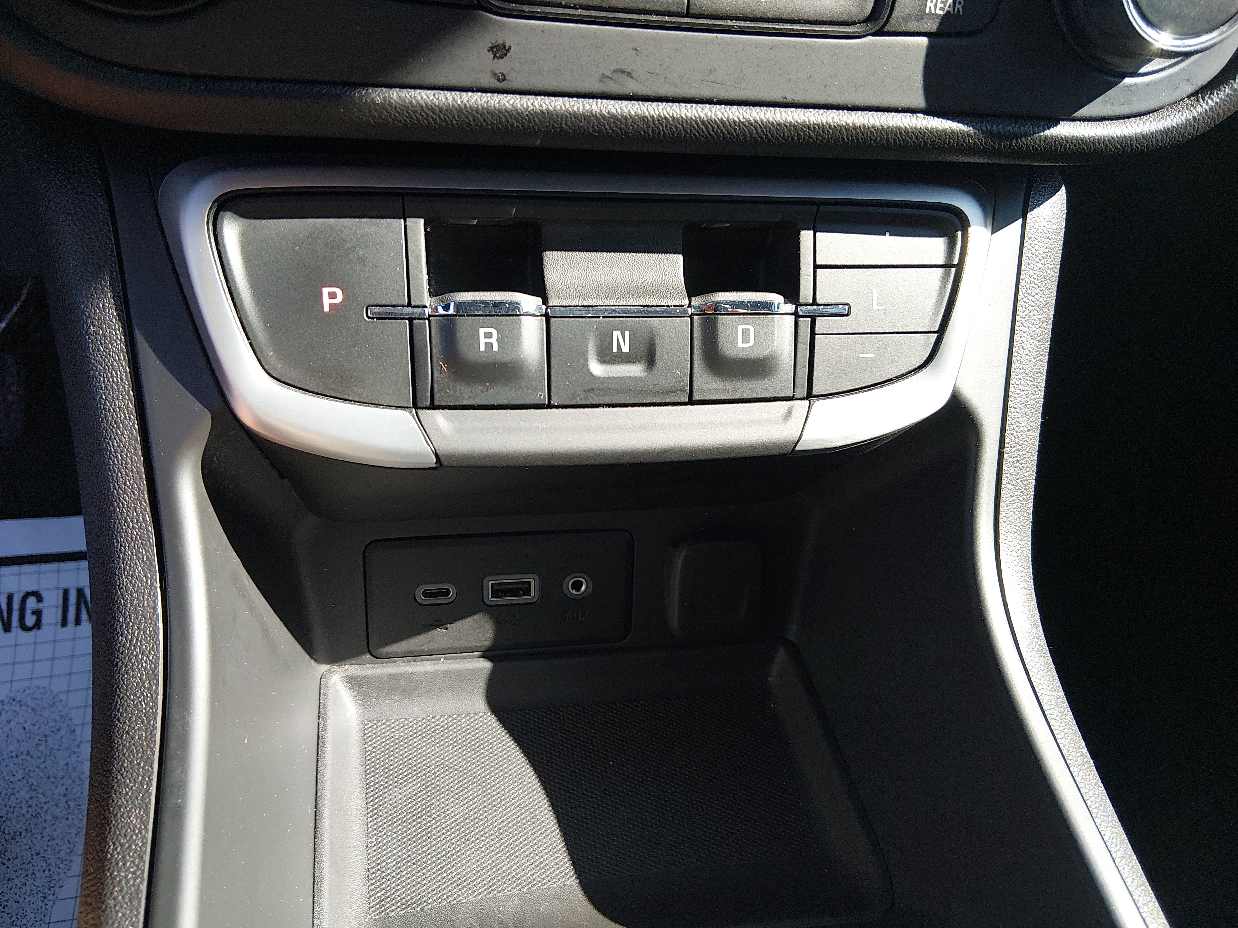 2024 GMC Terrain SLE - Photo 17