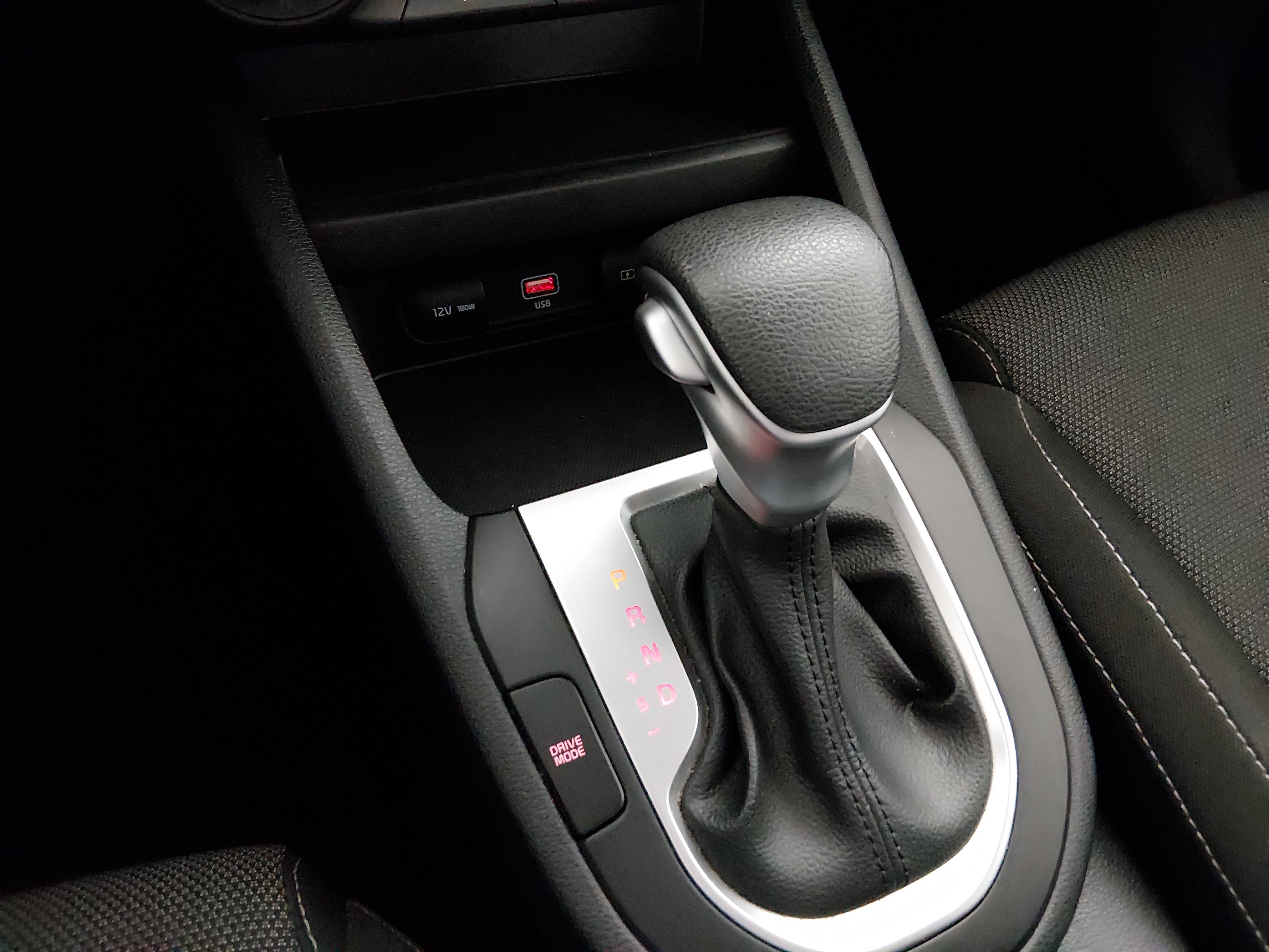2024 Kia Forte LXS - Photo 16