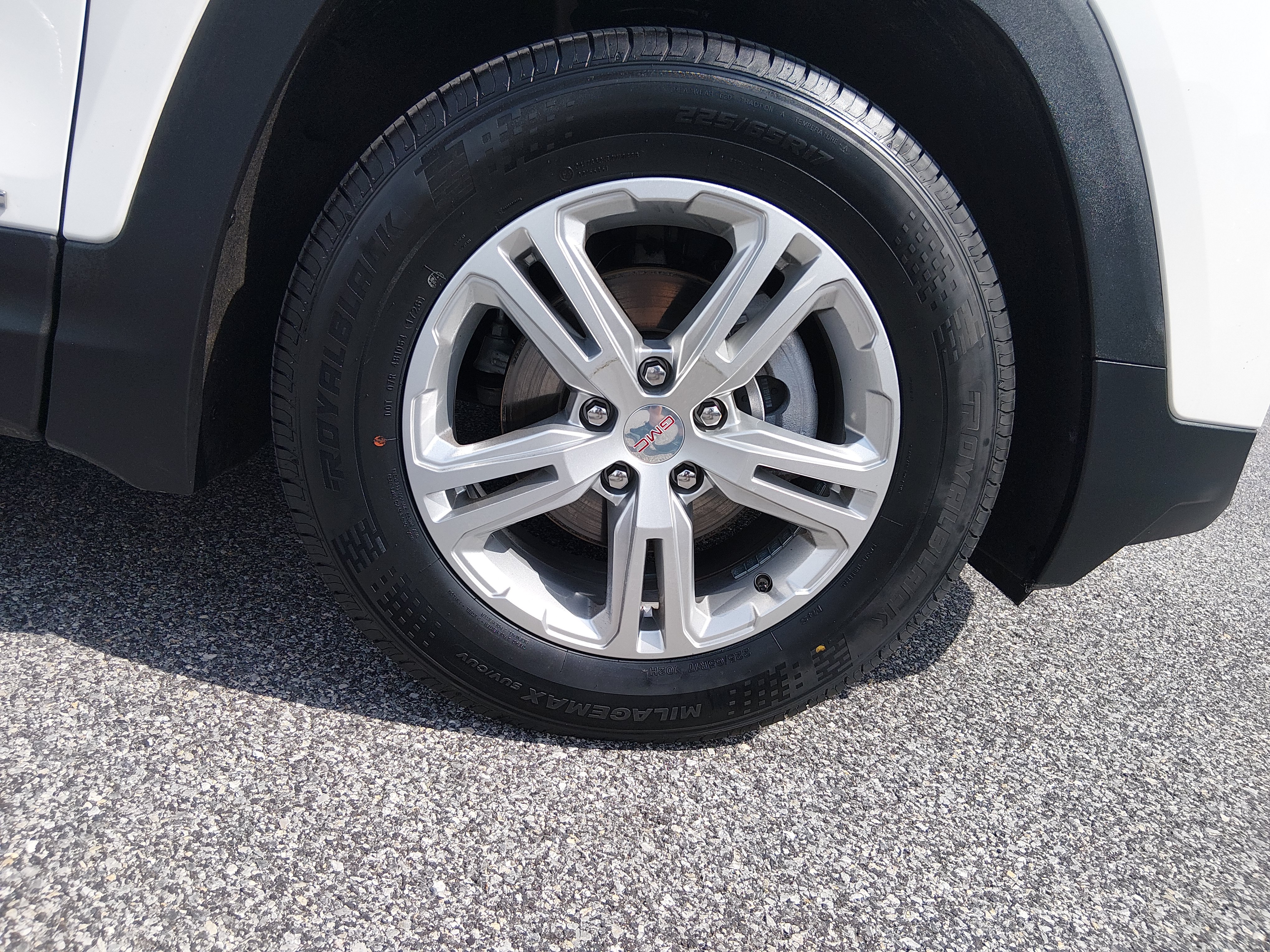 2024 GMC Terrain SLE - Photo 10