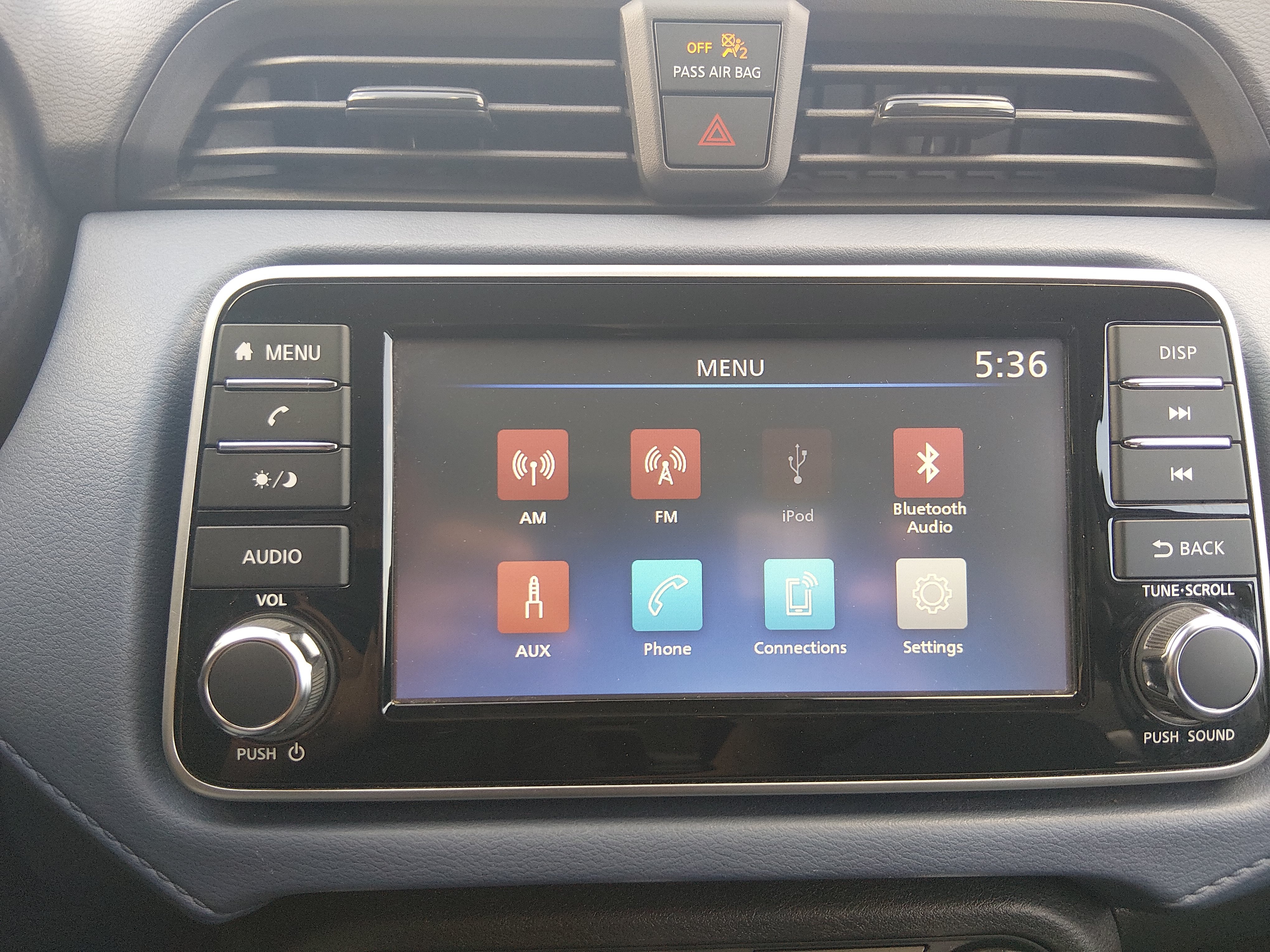 2025 Nissan Versa SV CVT, photo 18