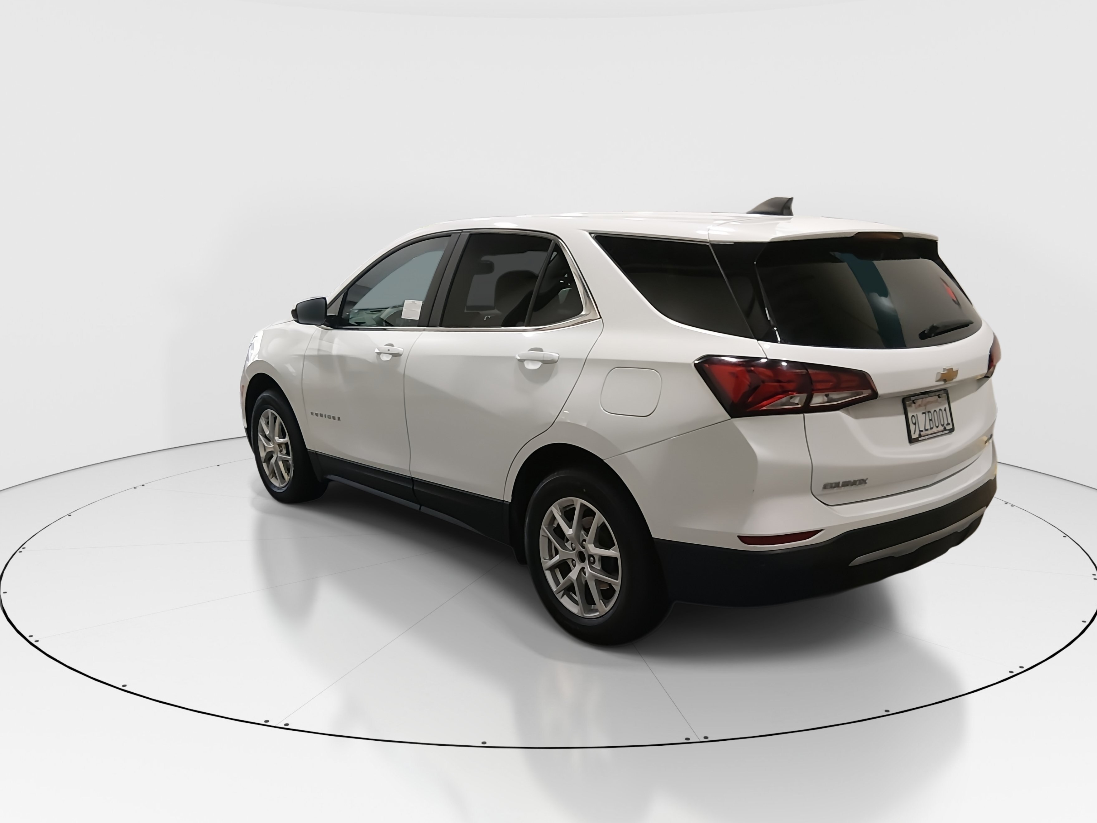 2024 Chevrolet Equinox LT - Photo 5