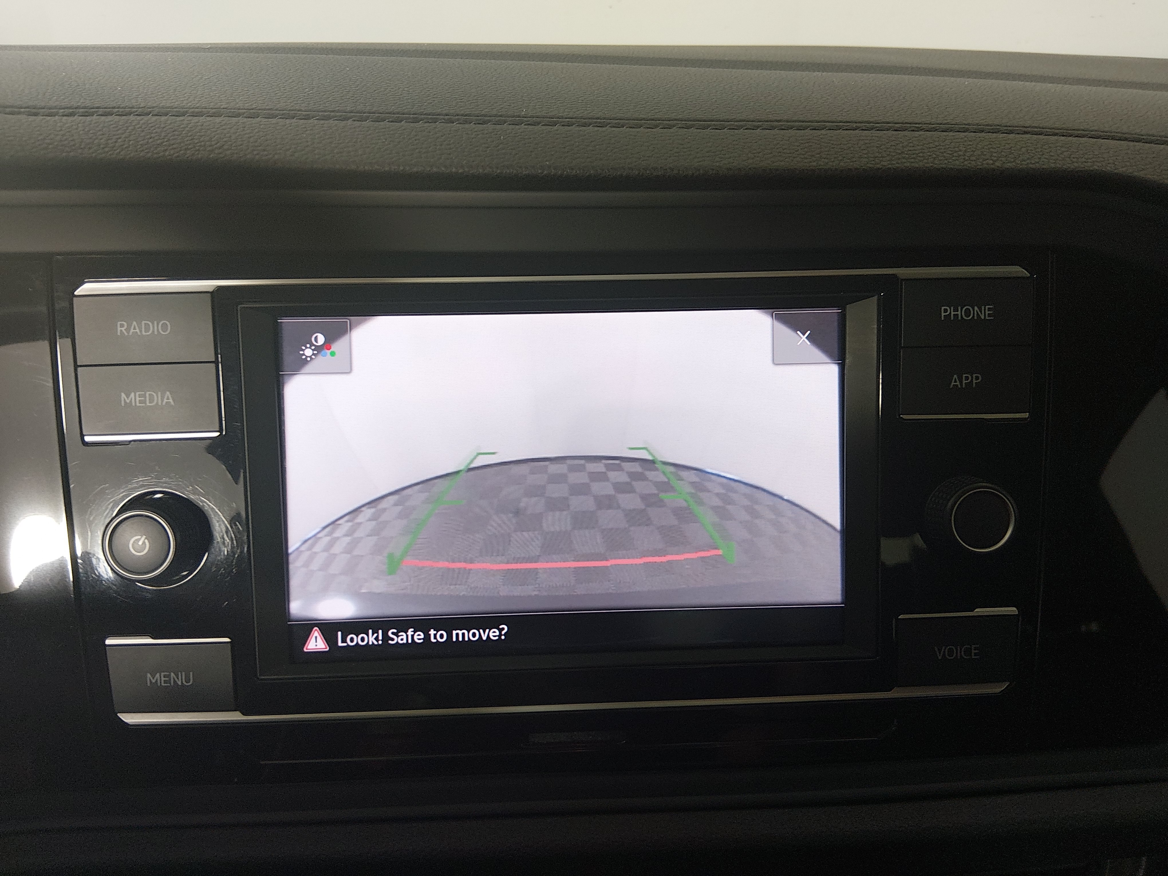 2024 Volkswagen Jetta SE - Photo 16