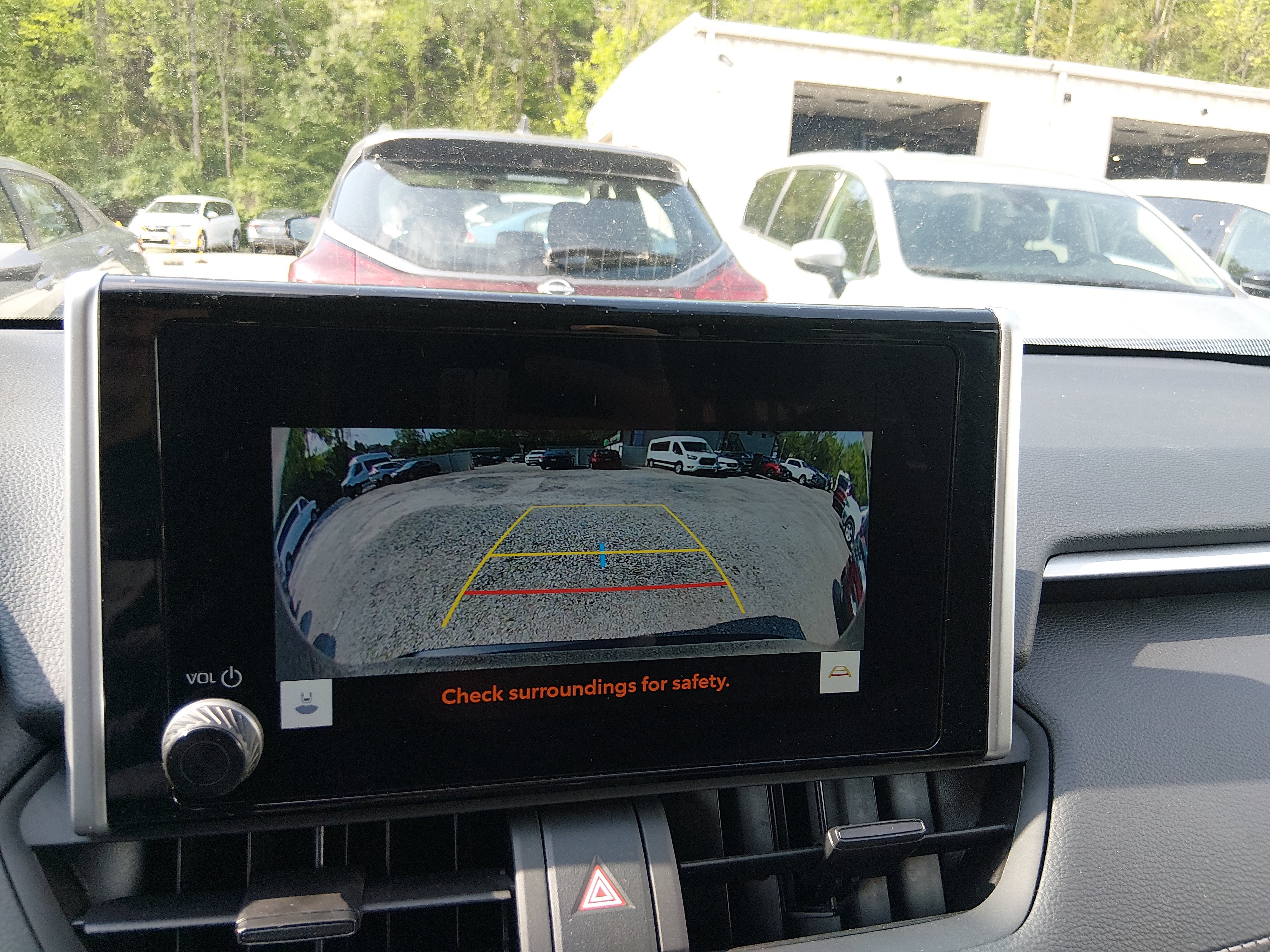 2024 Toyota RAV4 XLE - Photo 16