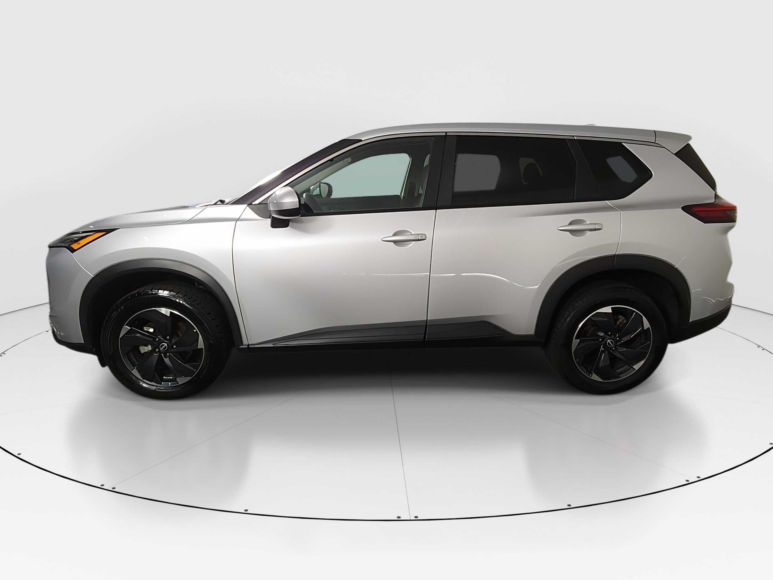 2024 Nissan Rogue AWD SV 4