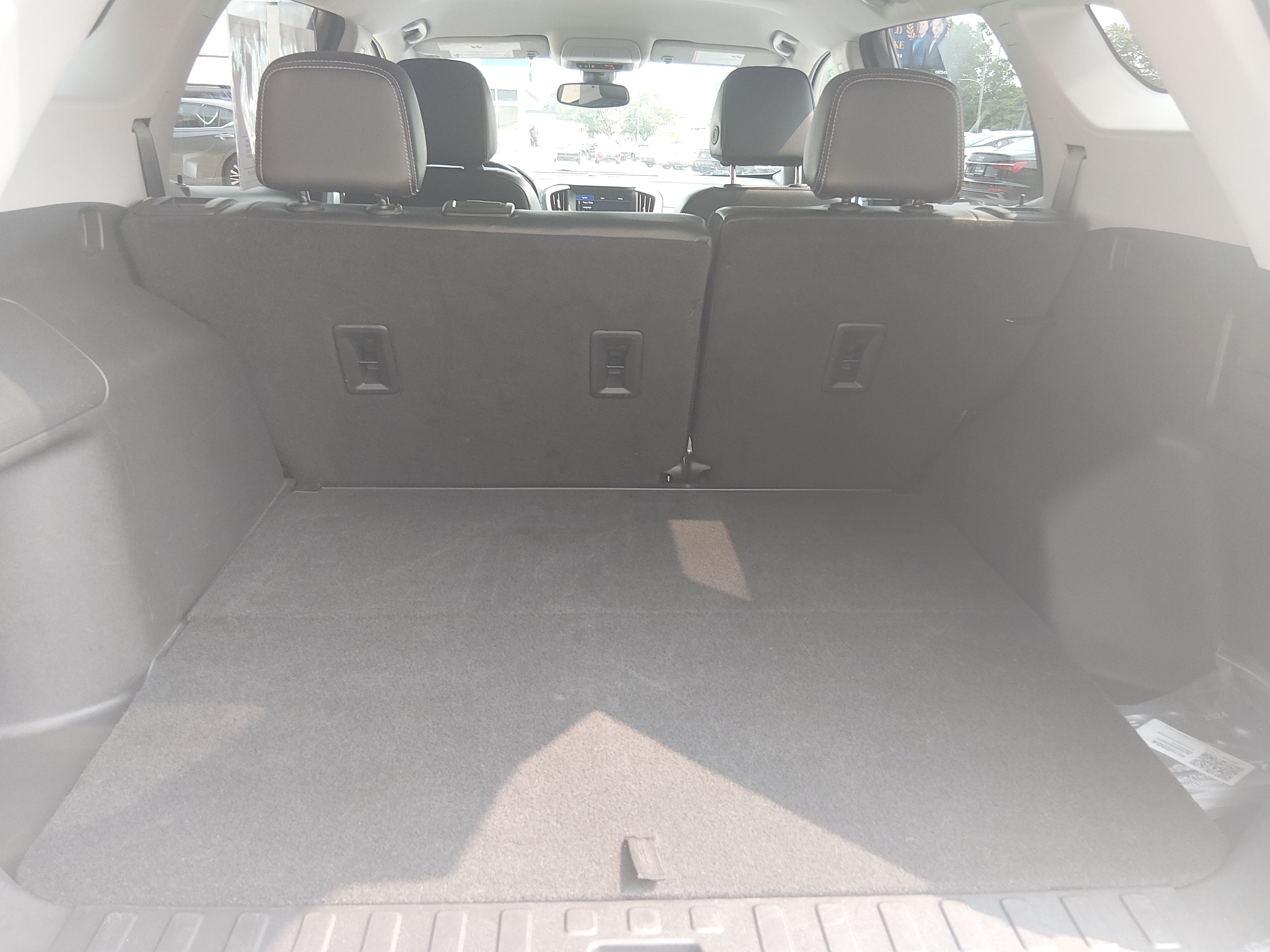 2024 GMC Terrain SLT - Photo 11
