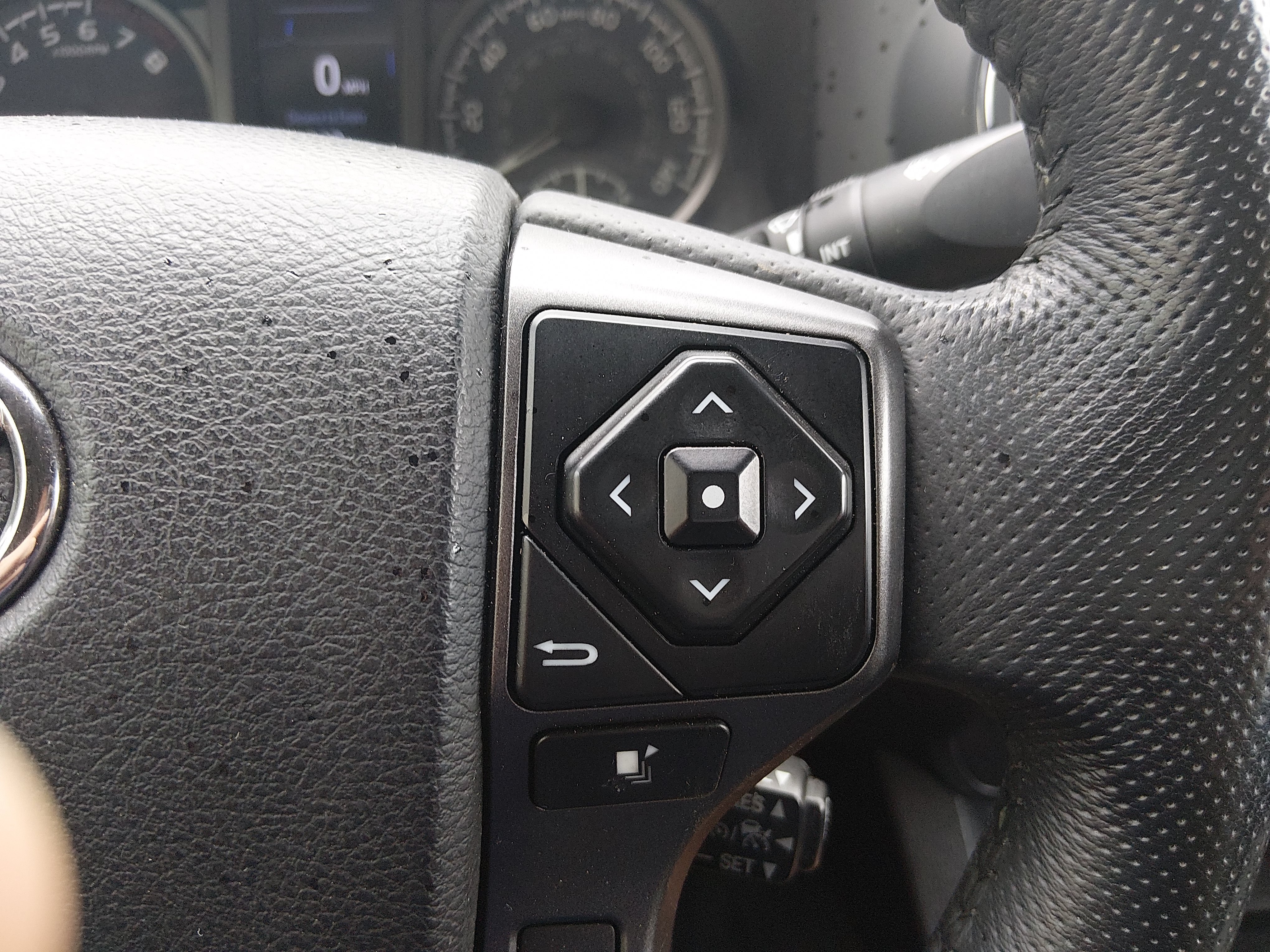 2023 Toyota Tacoma TRD Sport - Photo 13