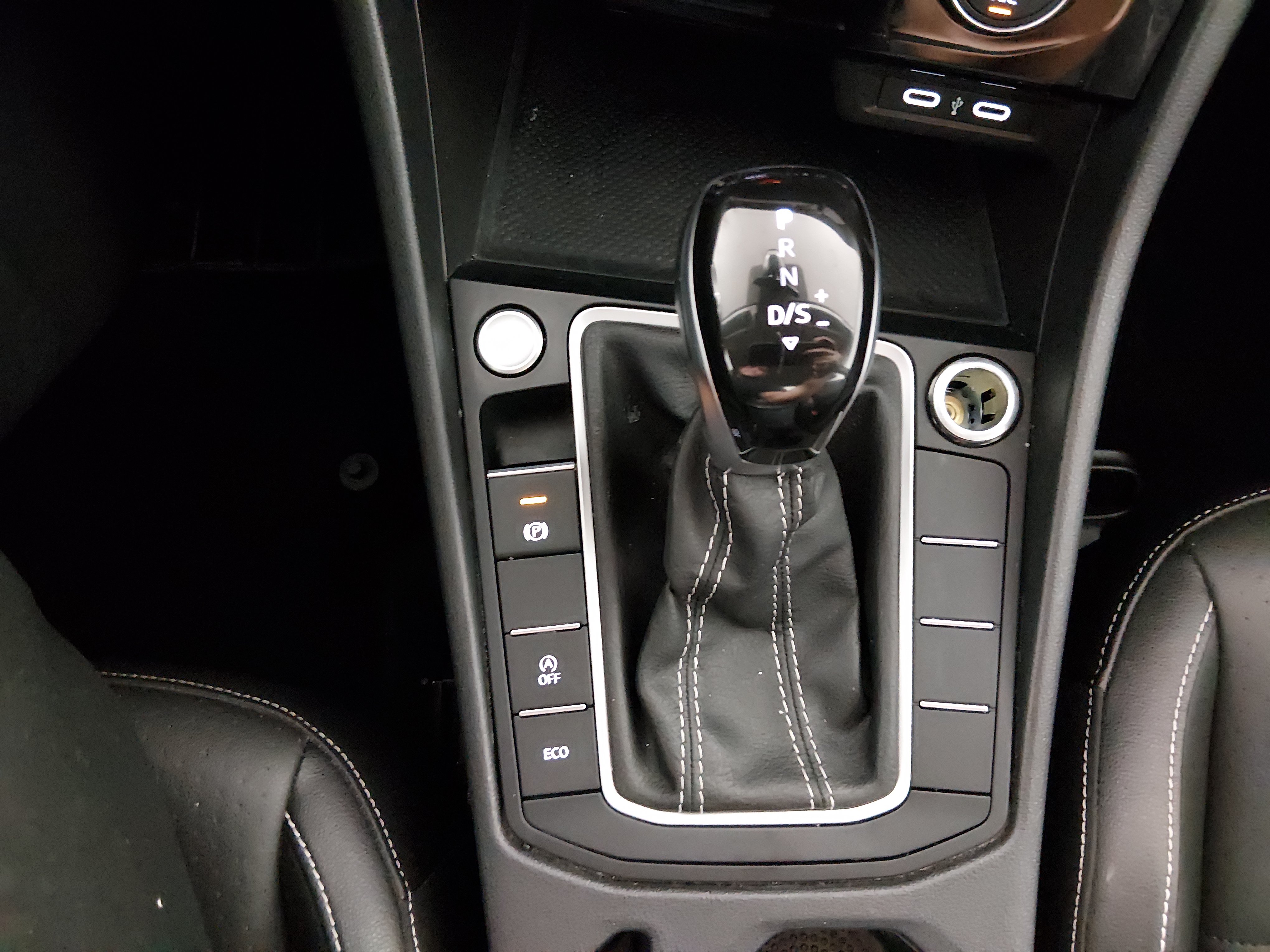 2024 Volkswagen Jetta SE - Photo 16