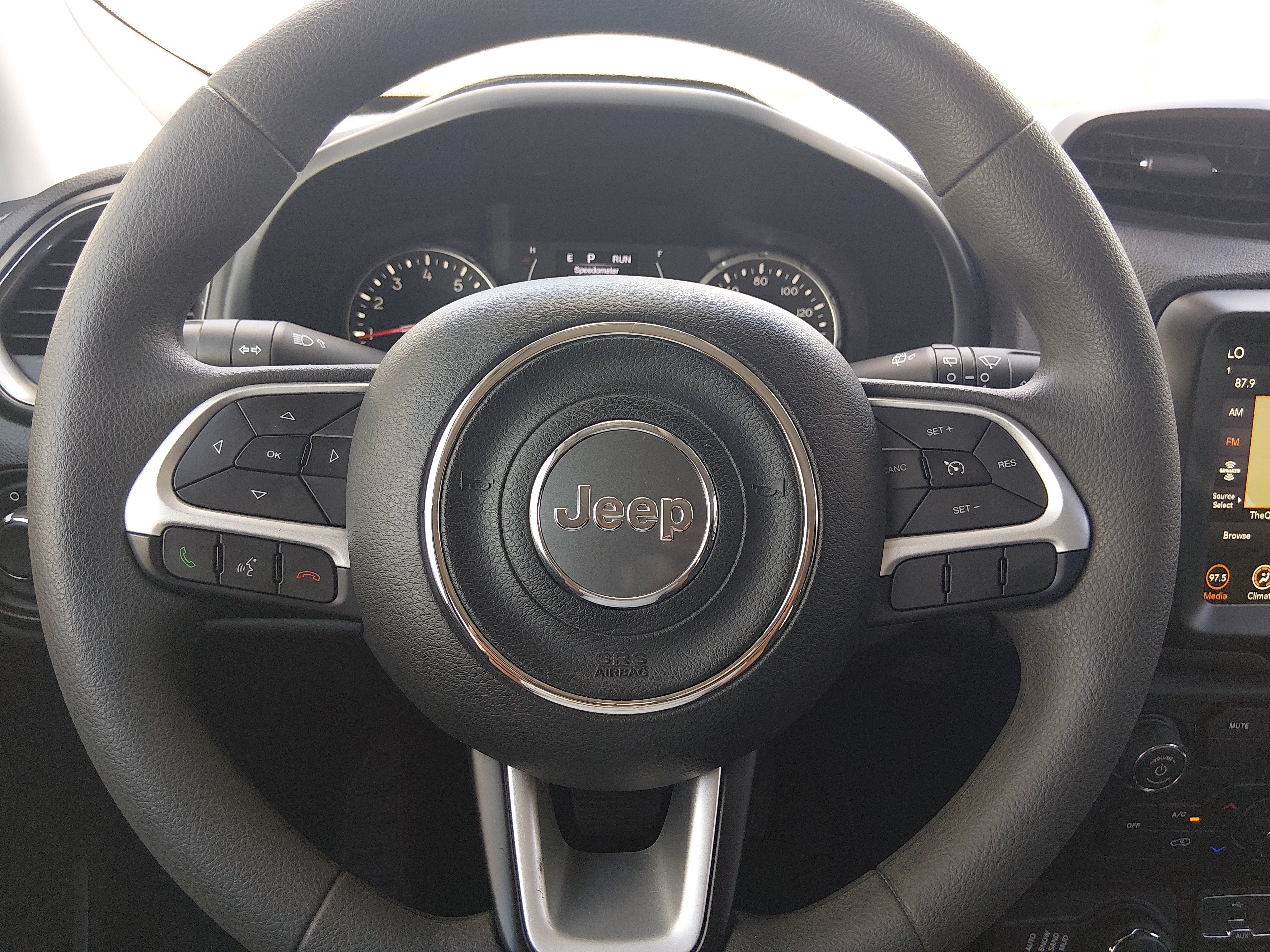 2023 Jeep Renegade Latitude - Photo 12