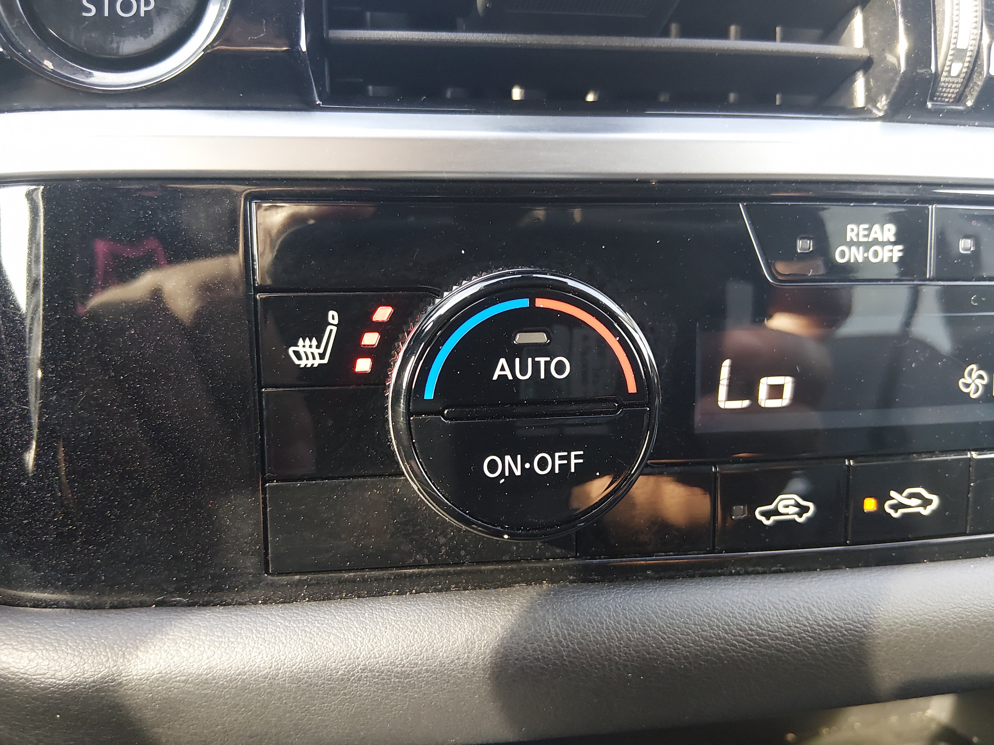 2025 Nissan Pathfinder SL - Photo 19