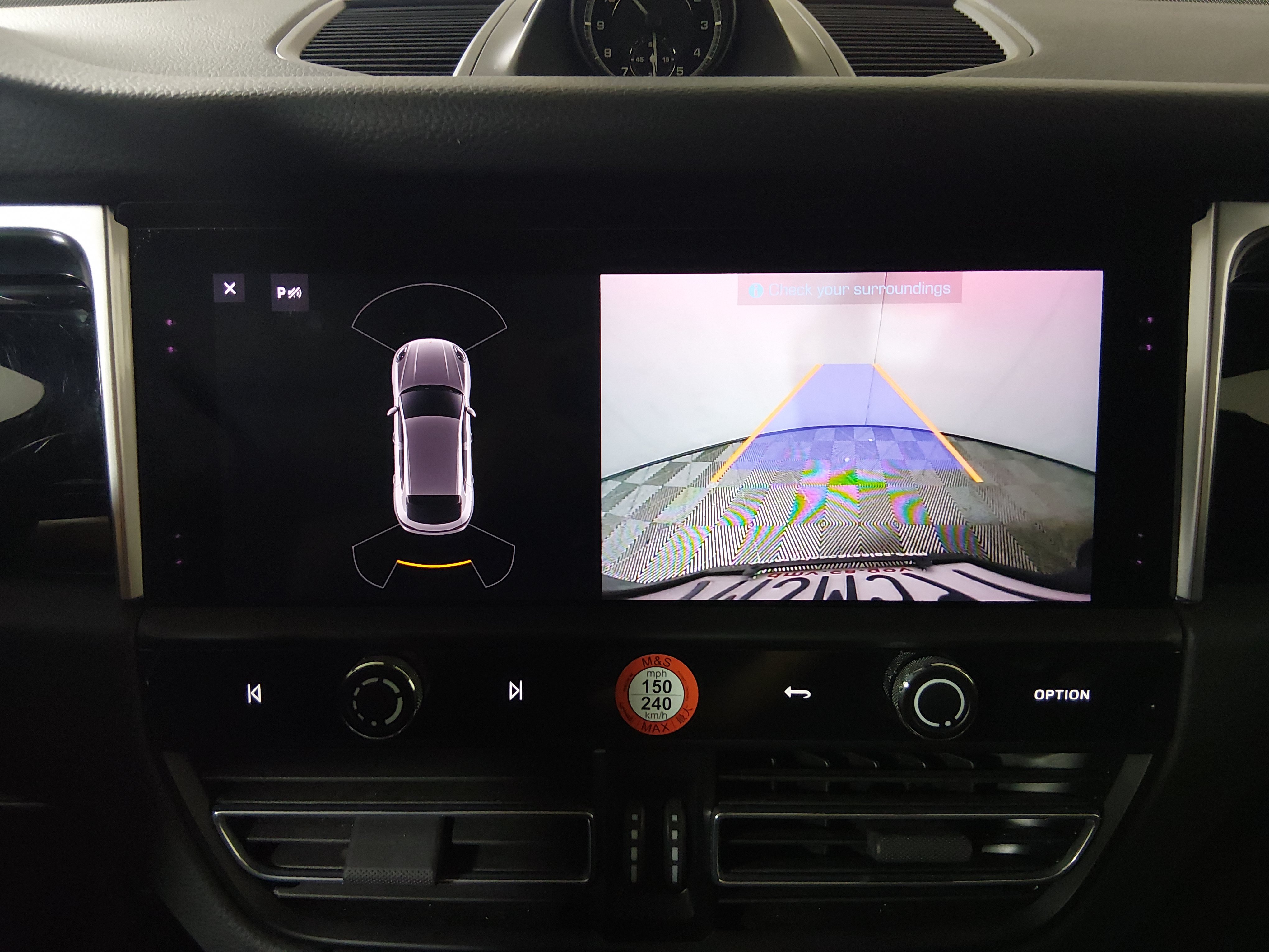 2024 Porsche Macan - Photo 17