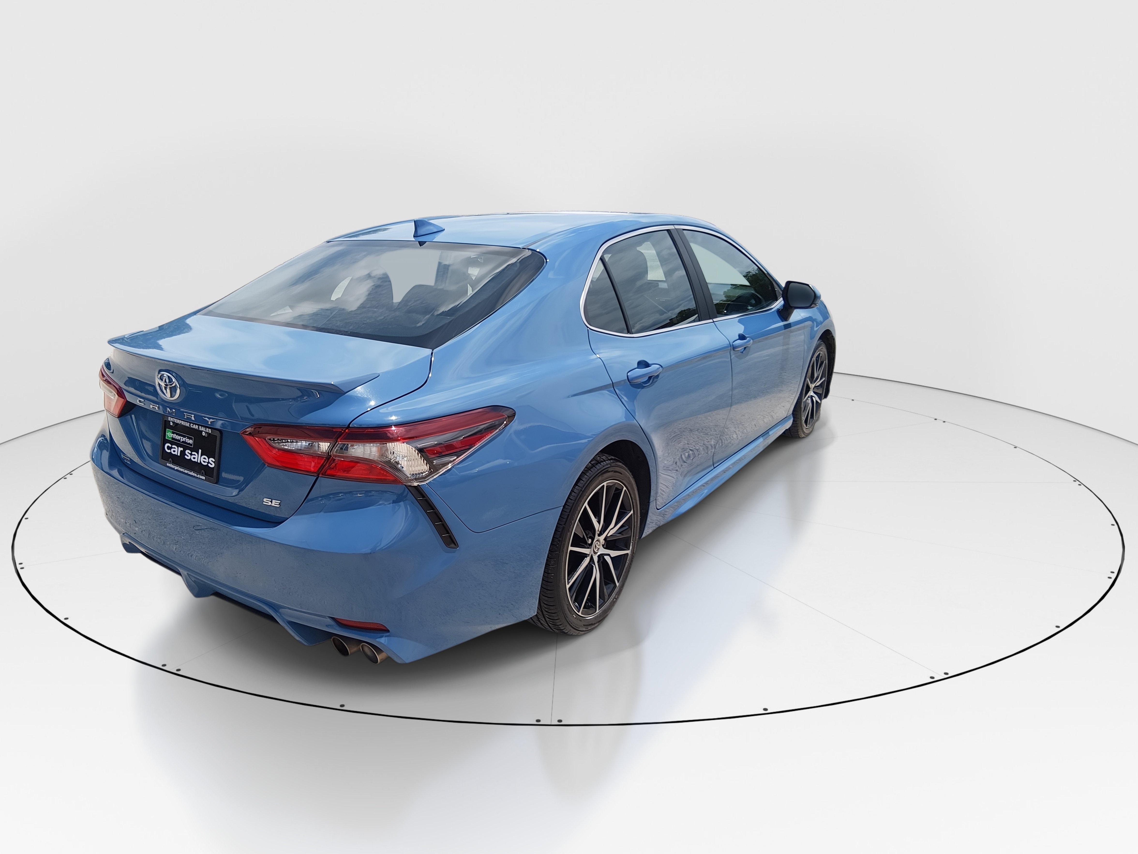 2024 Toyota Camry SE - Photo 7