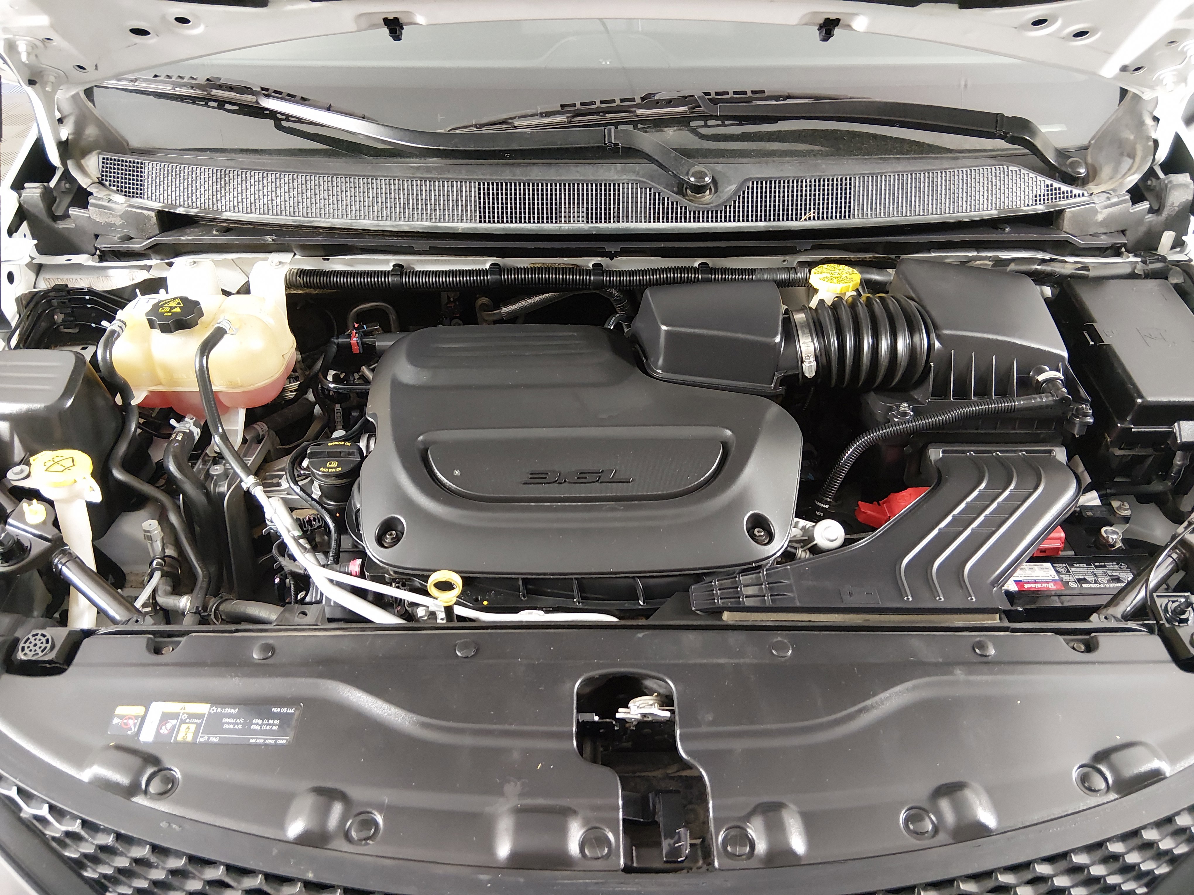 2022 Chrysler Voyager LX - Photo 9