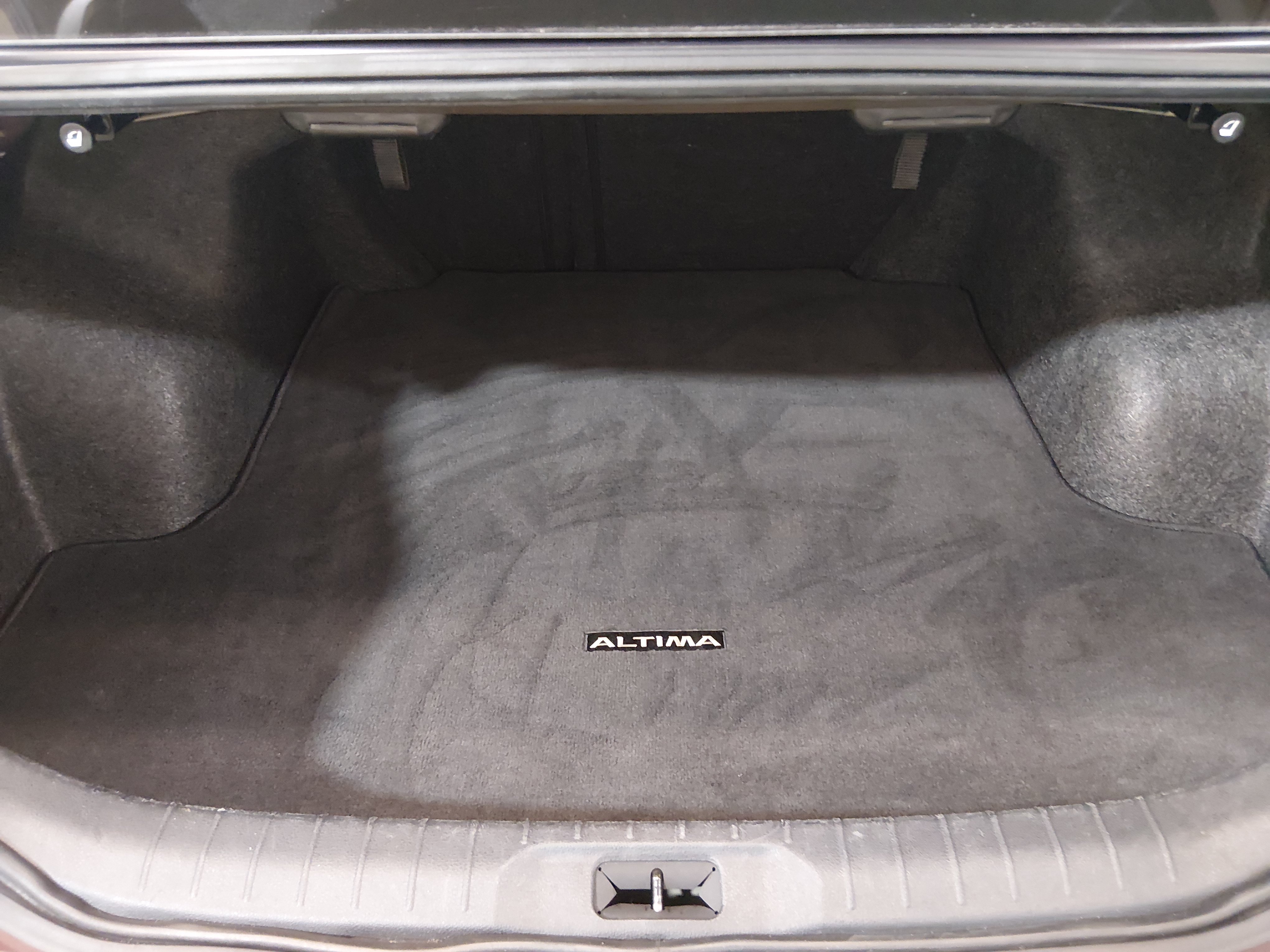 2025 Nissan Altima SV - Photo 11