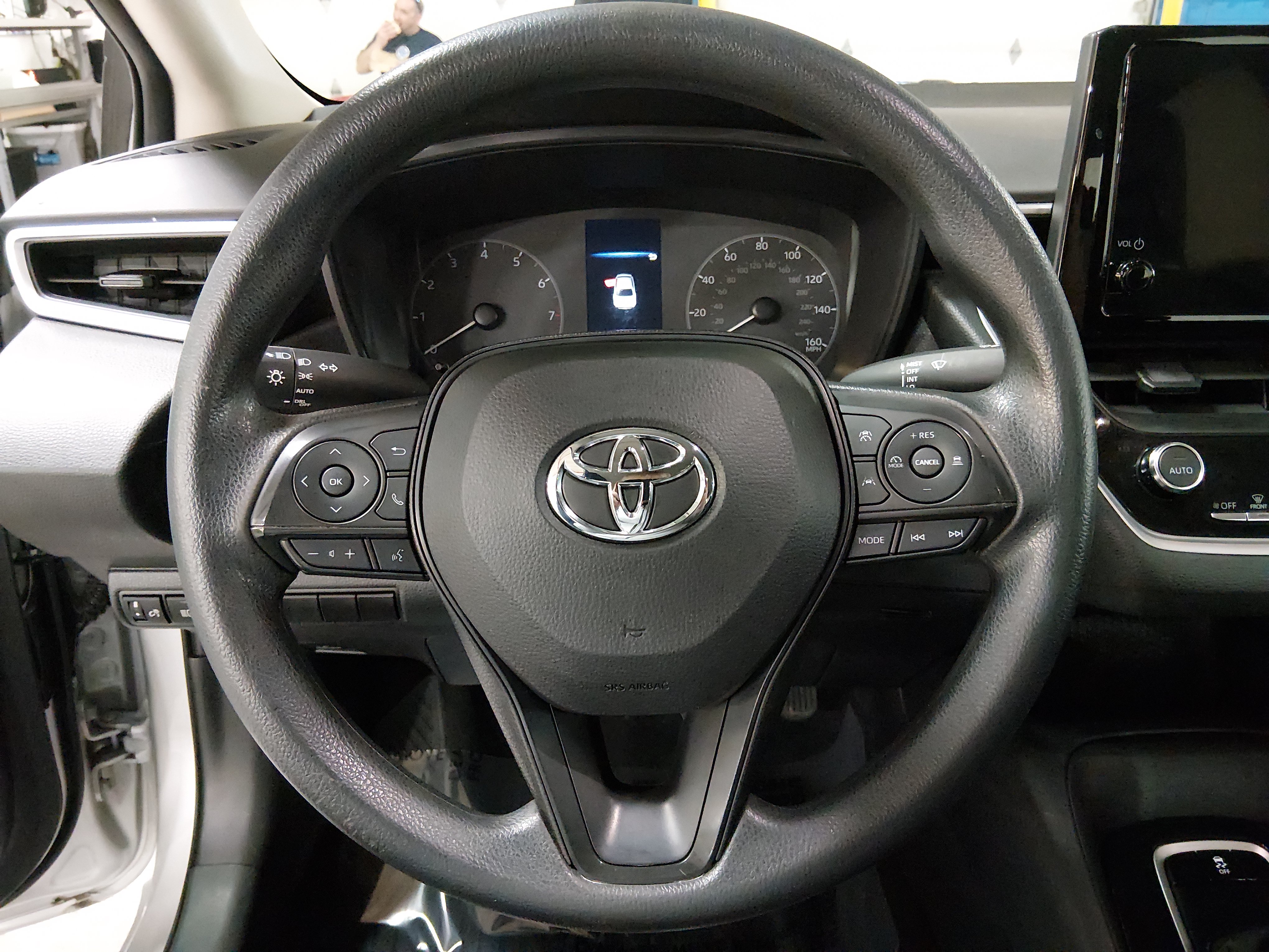 2023 Toyota Corolla LE - Photo 12