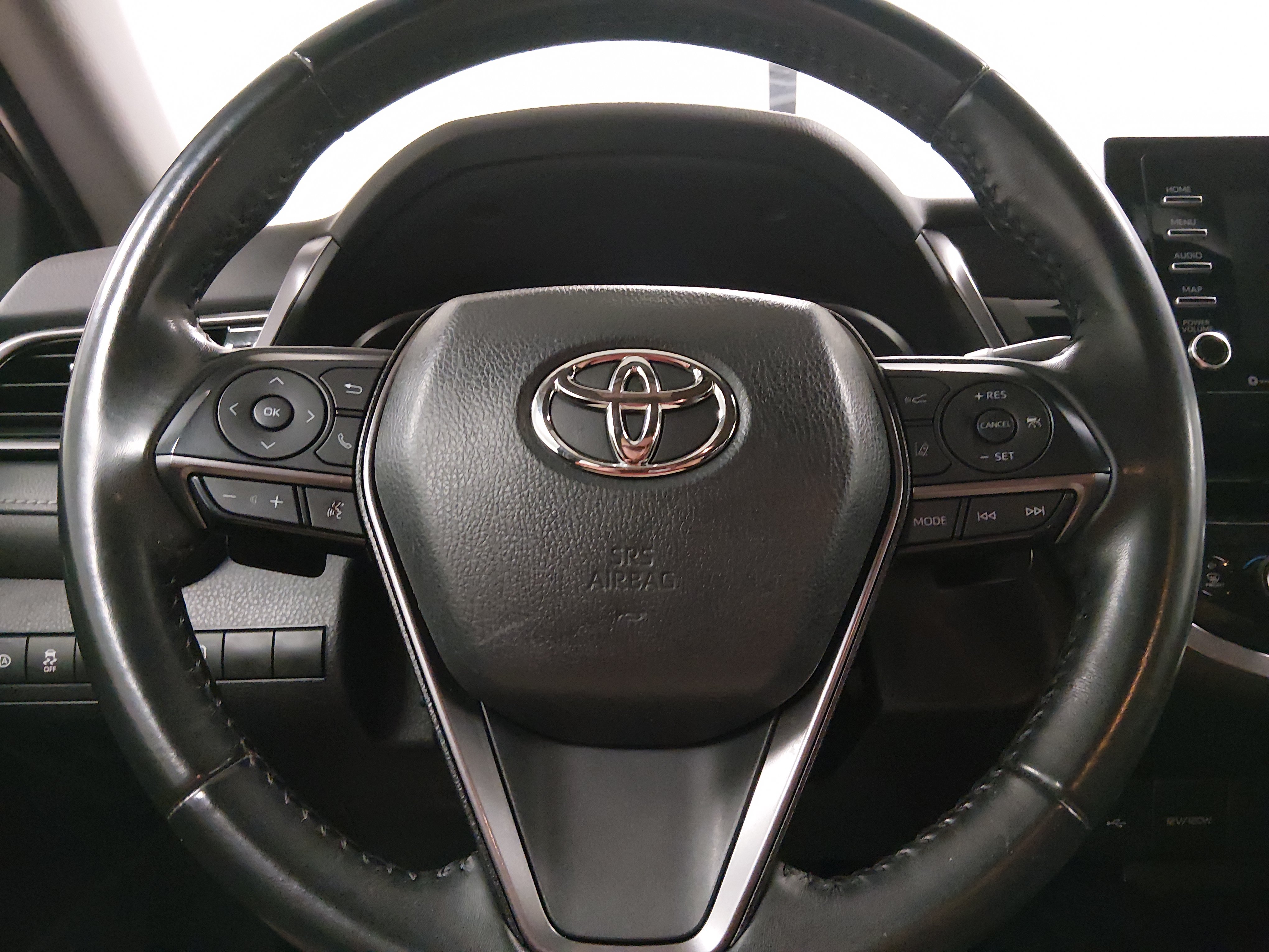 2023 Toyota Camry SE - Photo 12