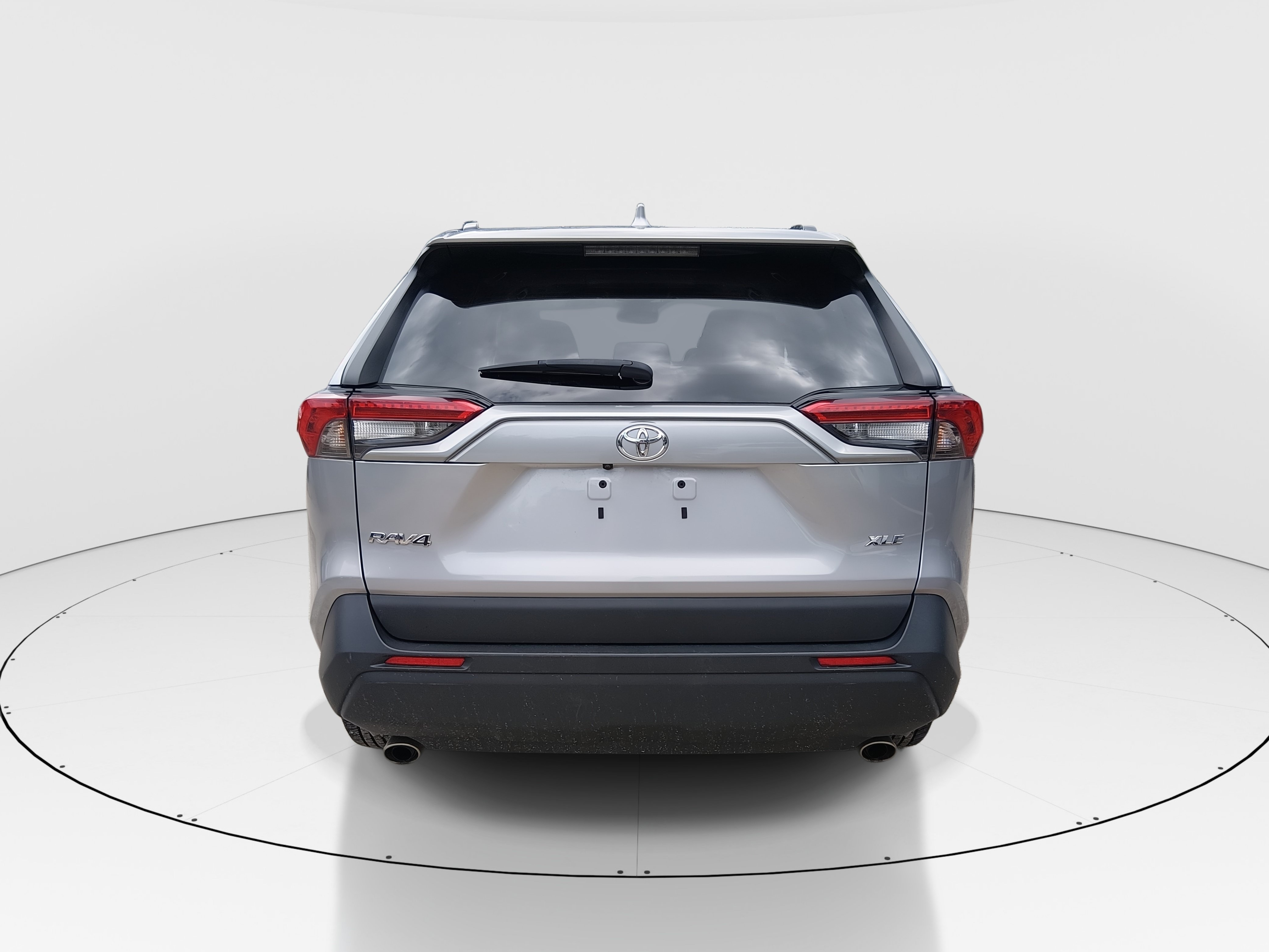 2023 Toyota RAV4 XLE - Photo 6
