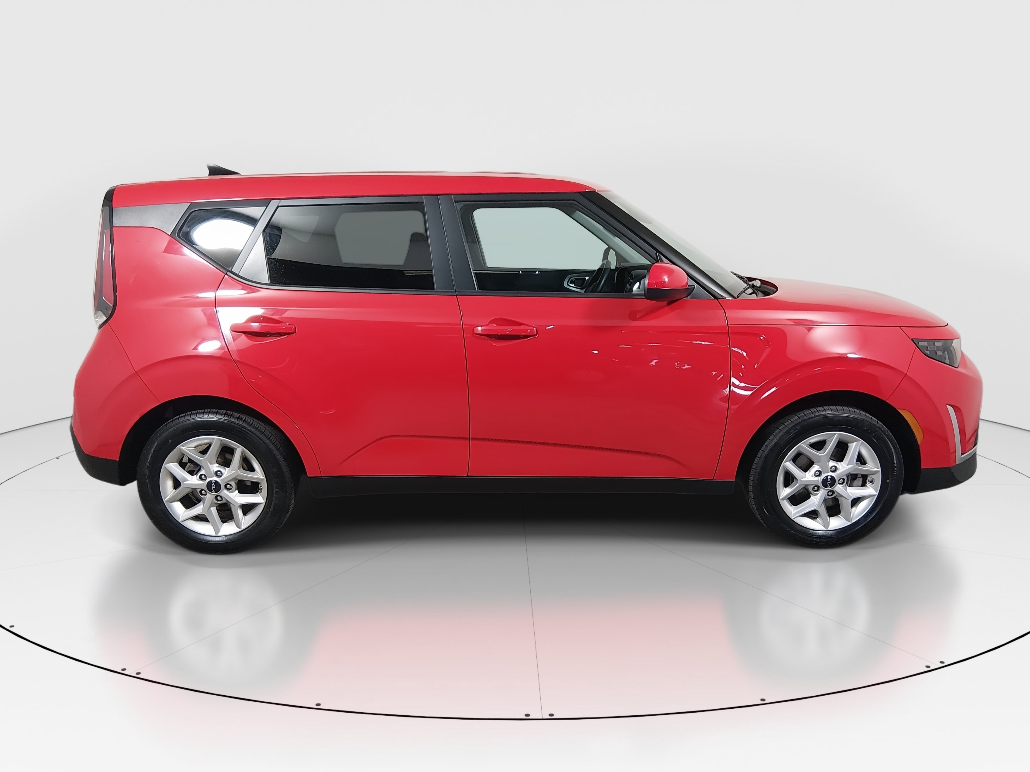 2024 Kia Soul LX - Photo 8