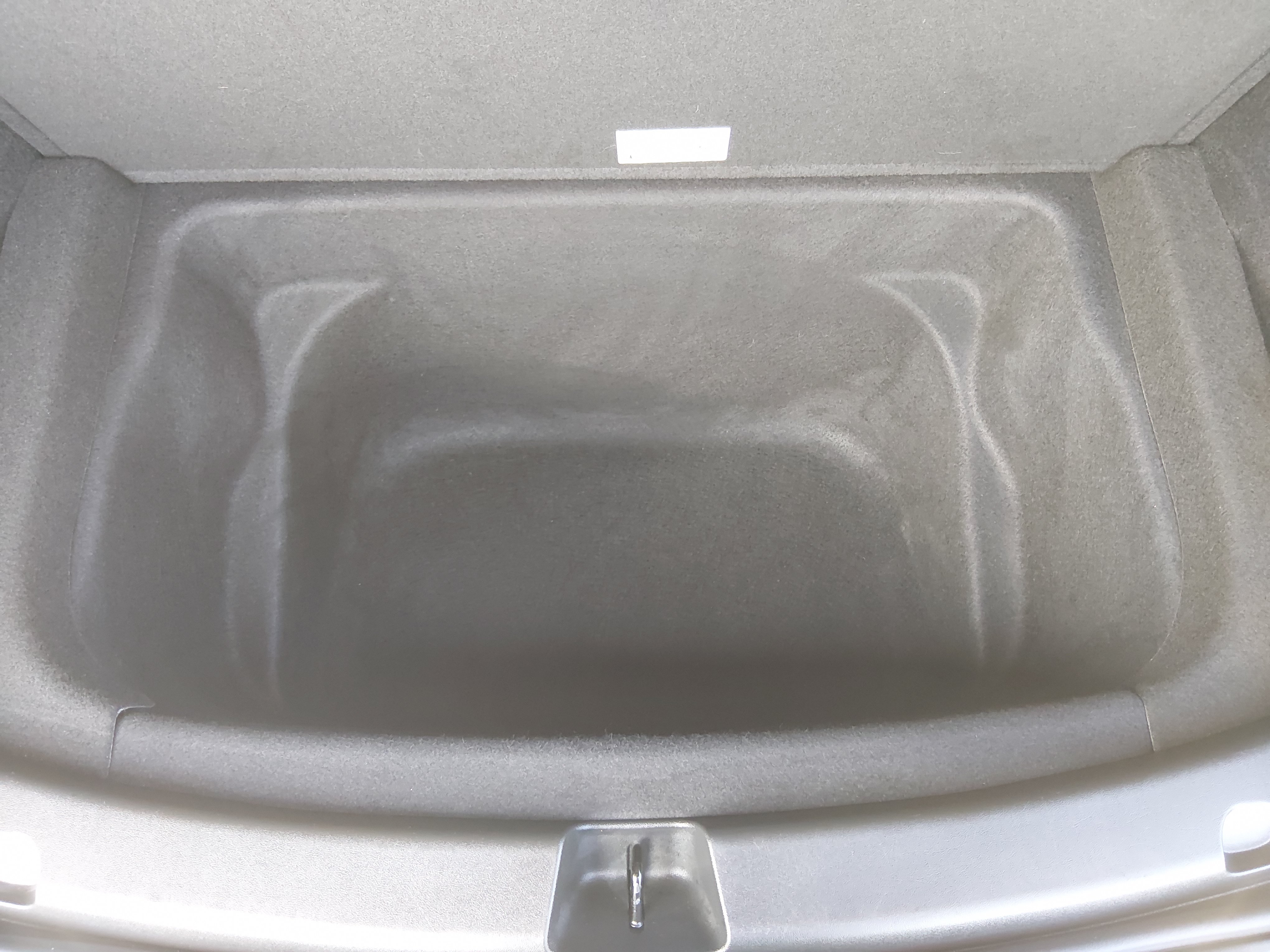2024 Tesla Model Y Long Range - Photo 19