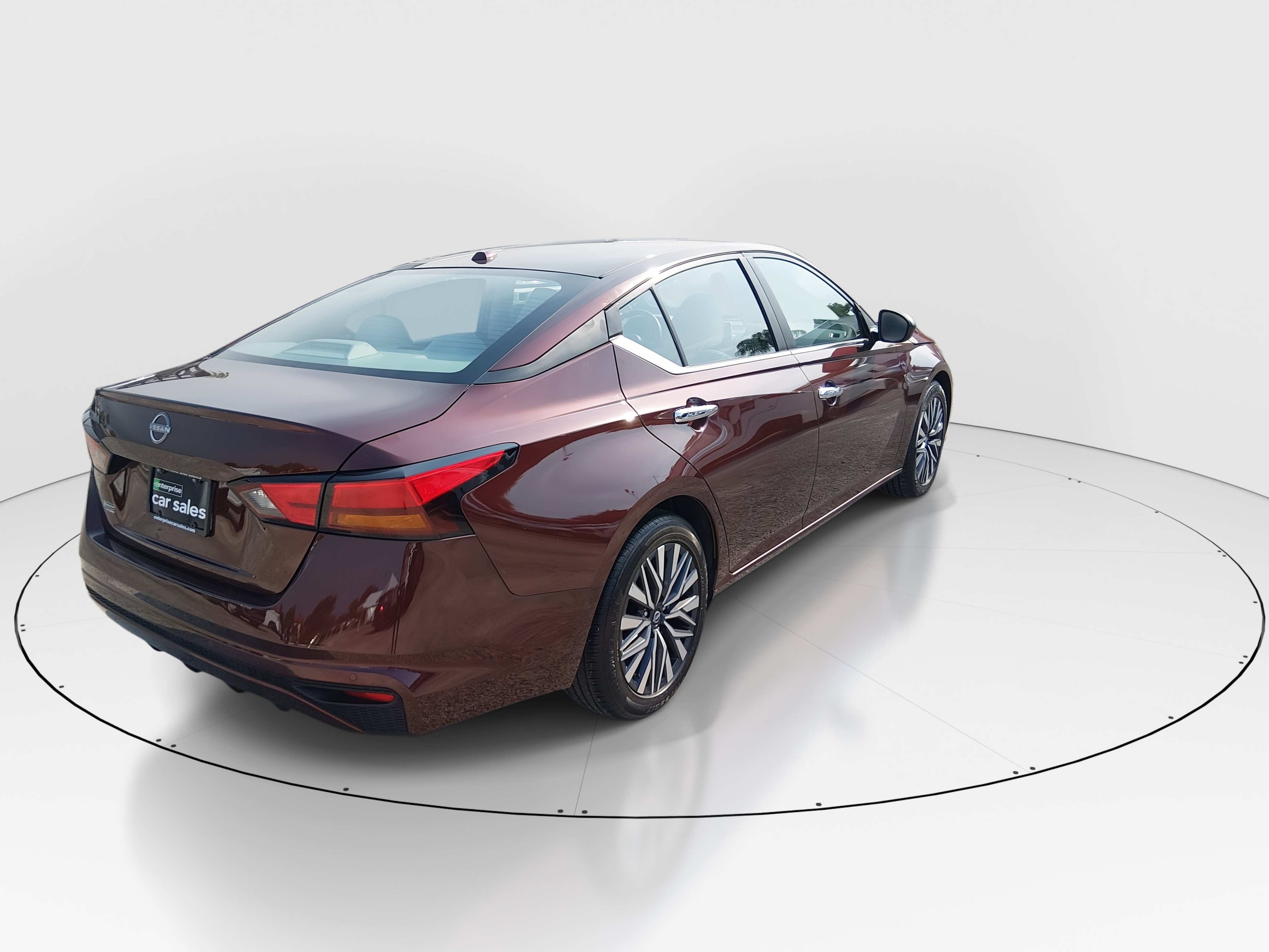 2025 Nissan Altima SV - Photo 7