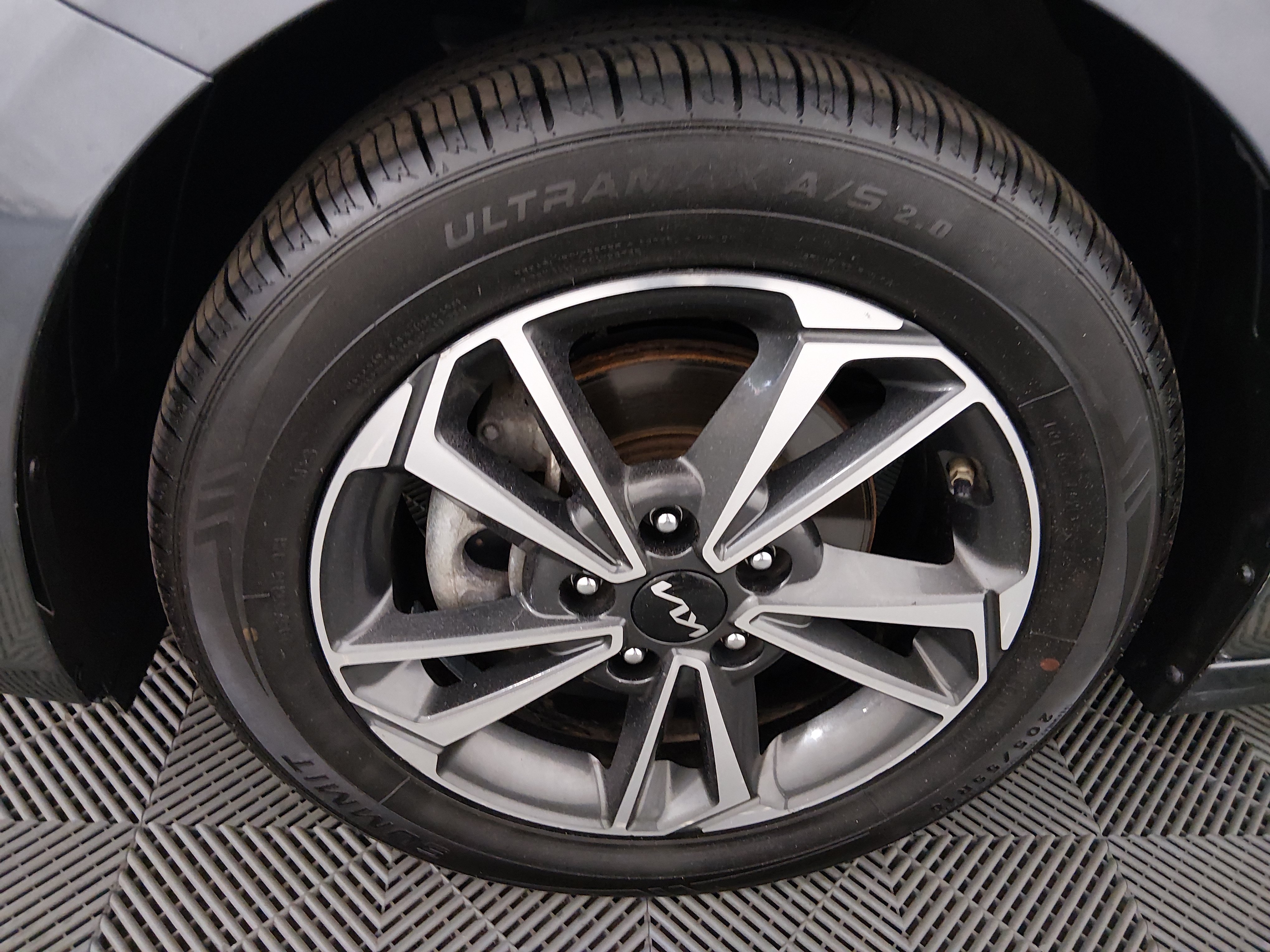 2024 Kia Forte LXS - Photo 10