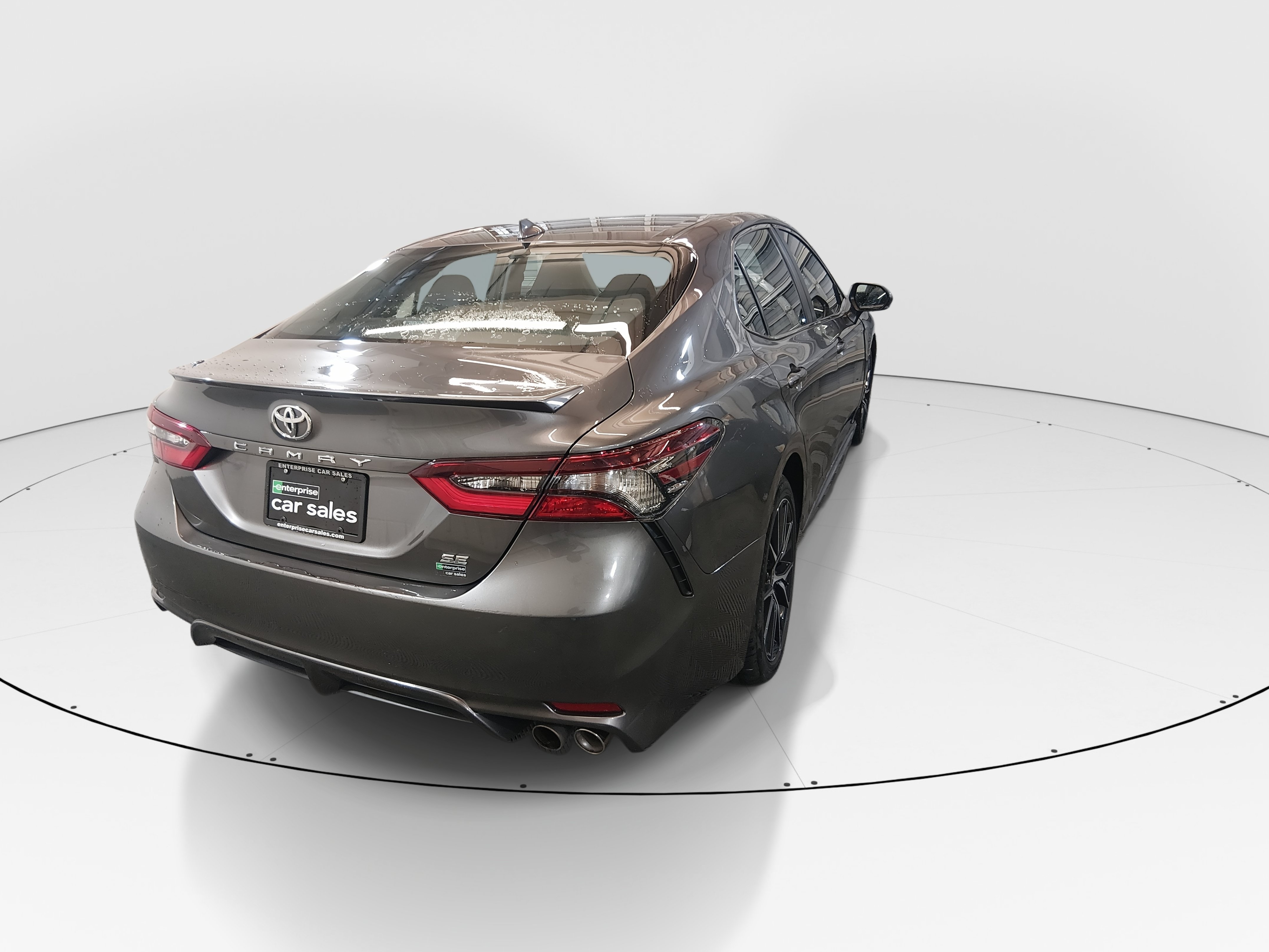 2024 Toyota Camry SE - Photo 7
