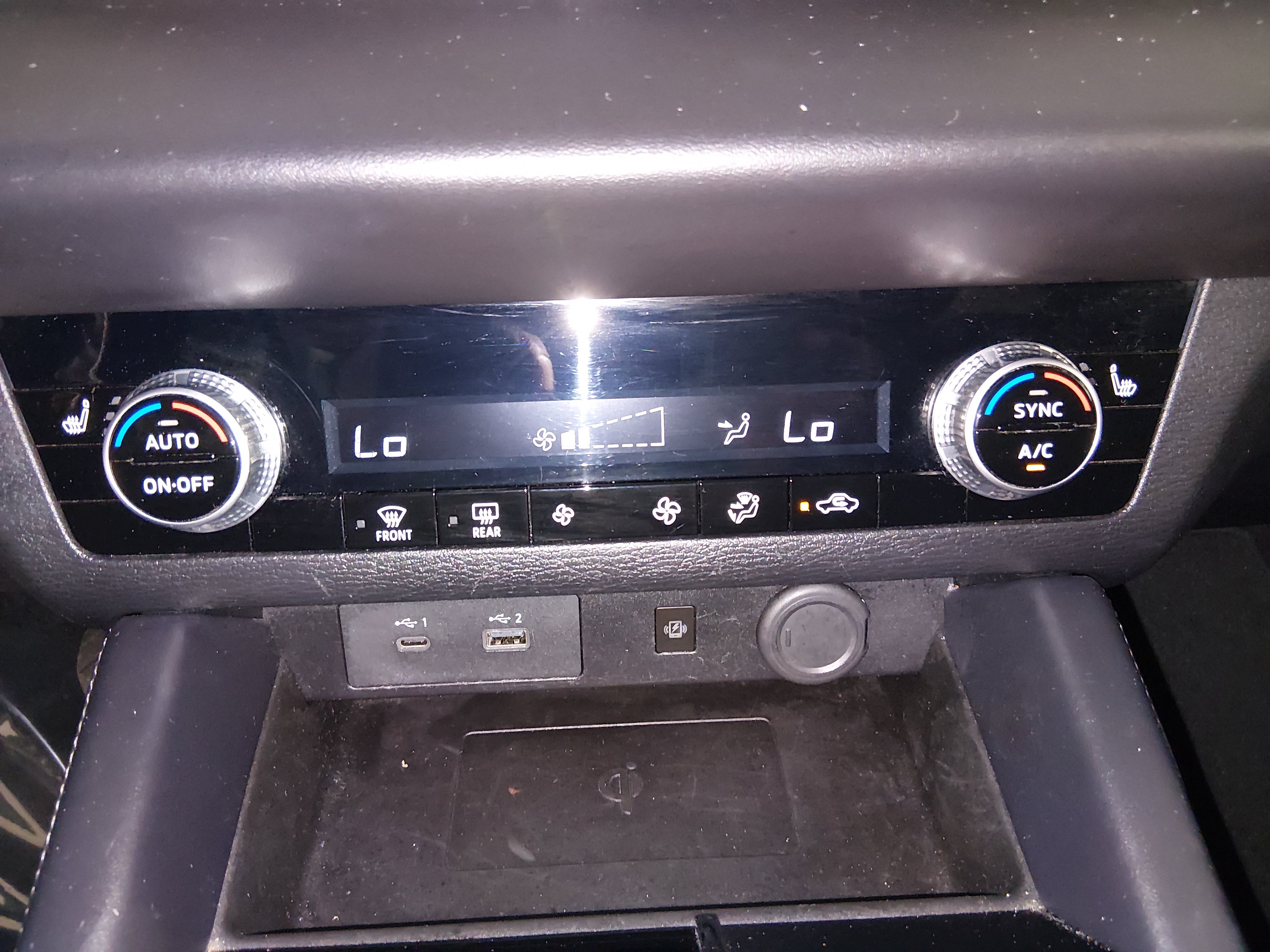 2024 Mitsubishi Outlander SE - Photo 19