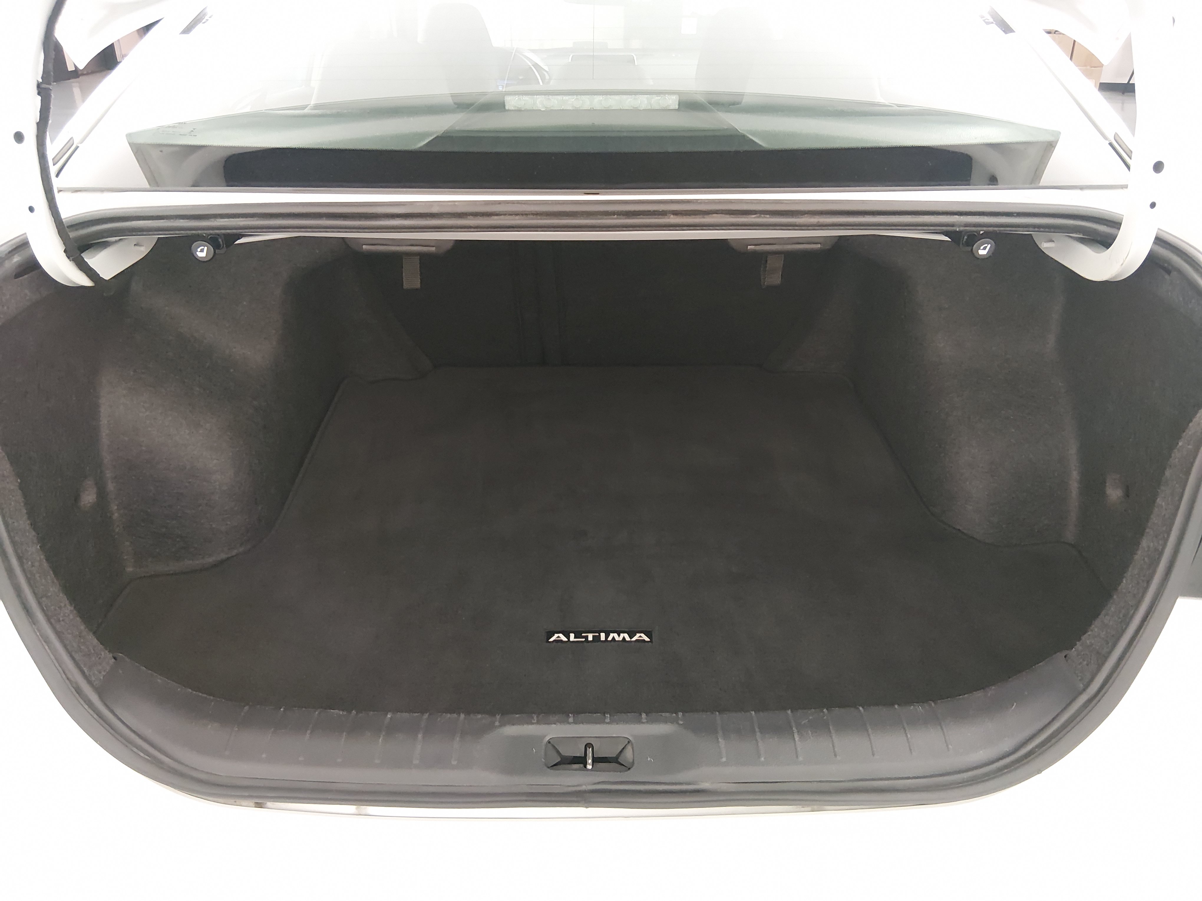 2025 Nissan Altima SV - Photo 11