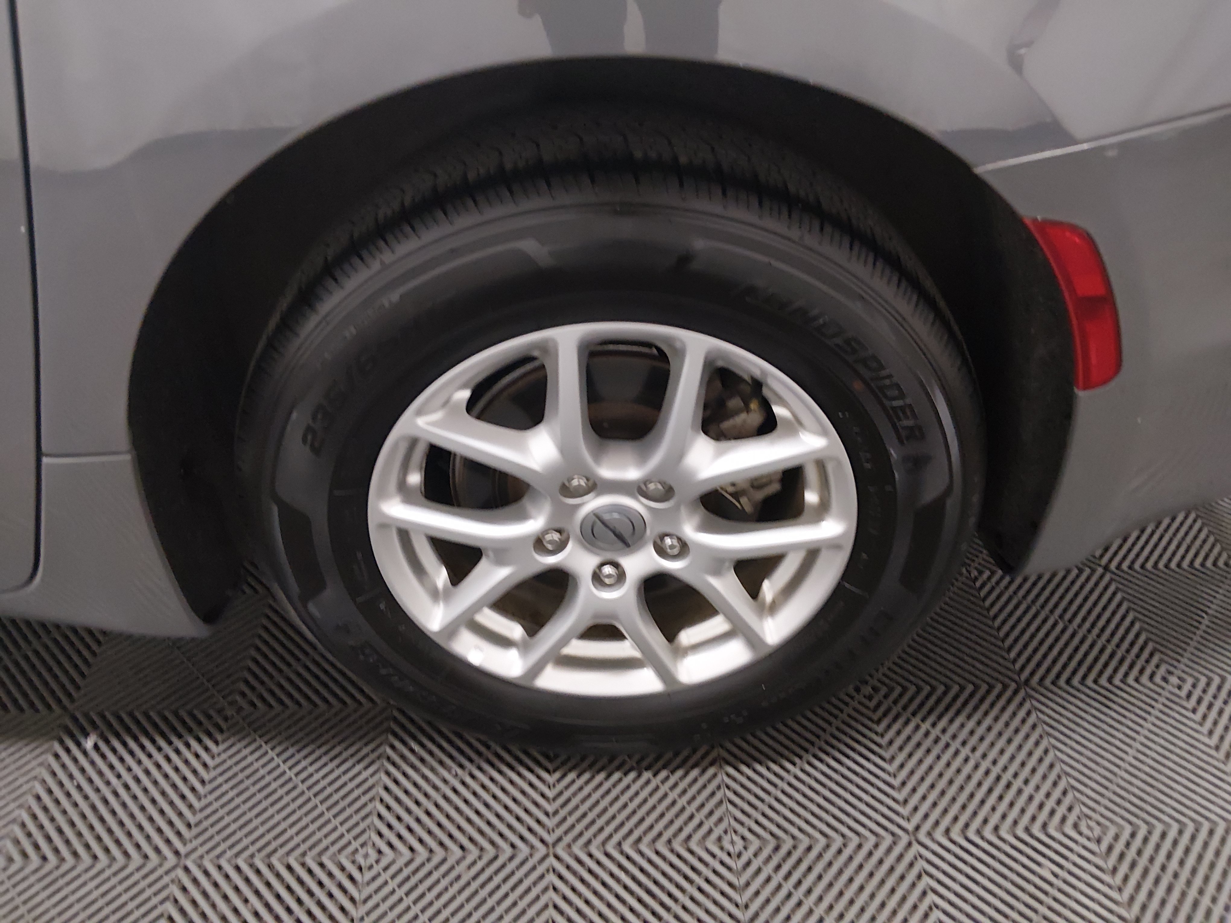 2023 Chrysler Pacifica Touring L - Photo 10