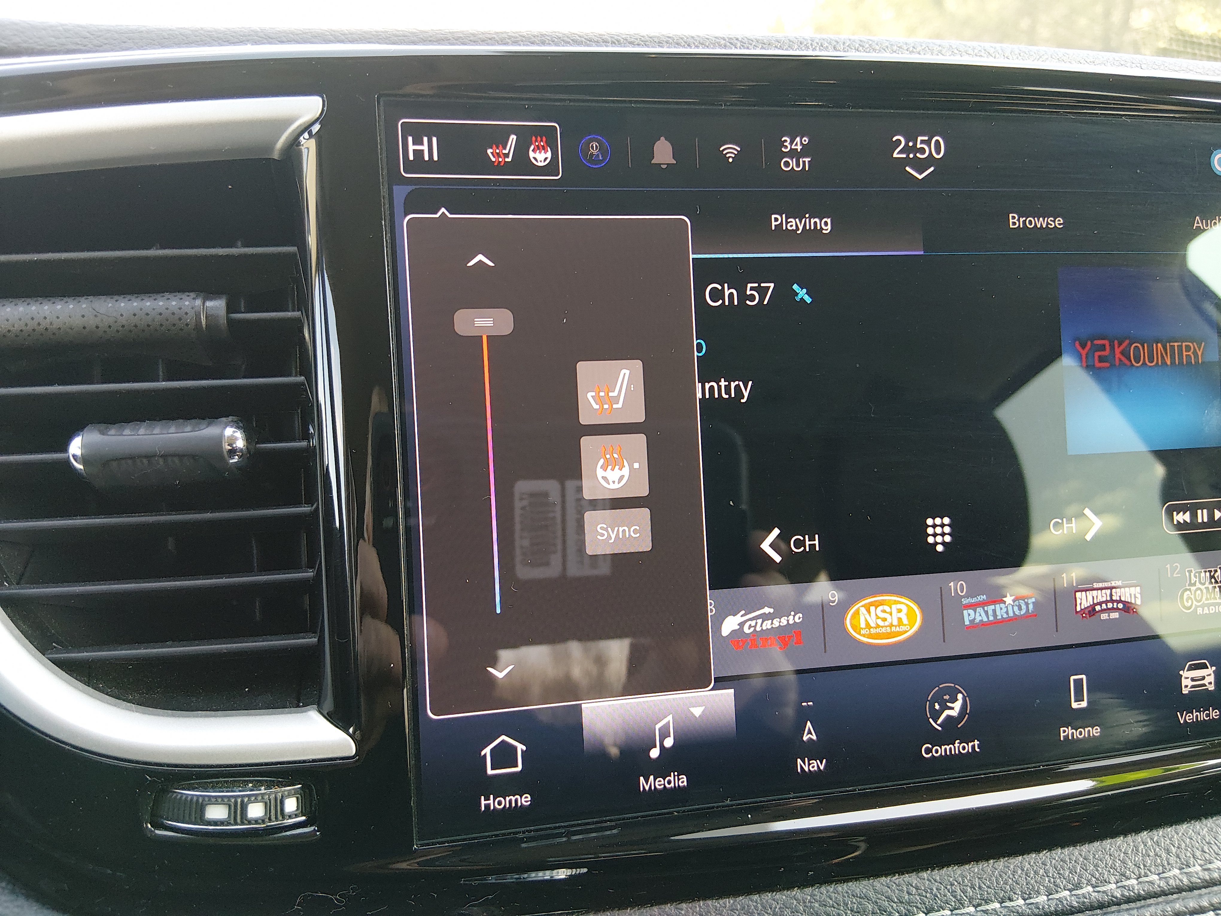 2024 Chrysler Pacifica PHEV Select - Photo 19