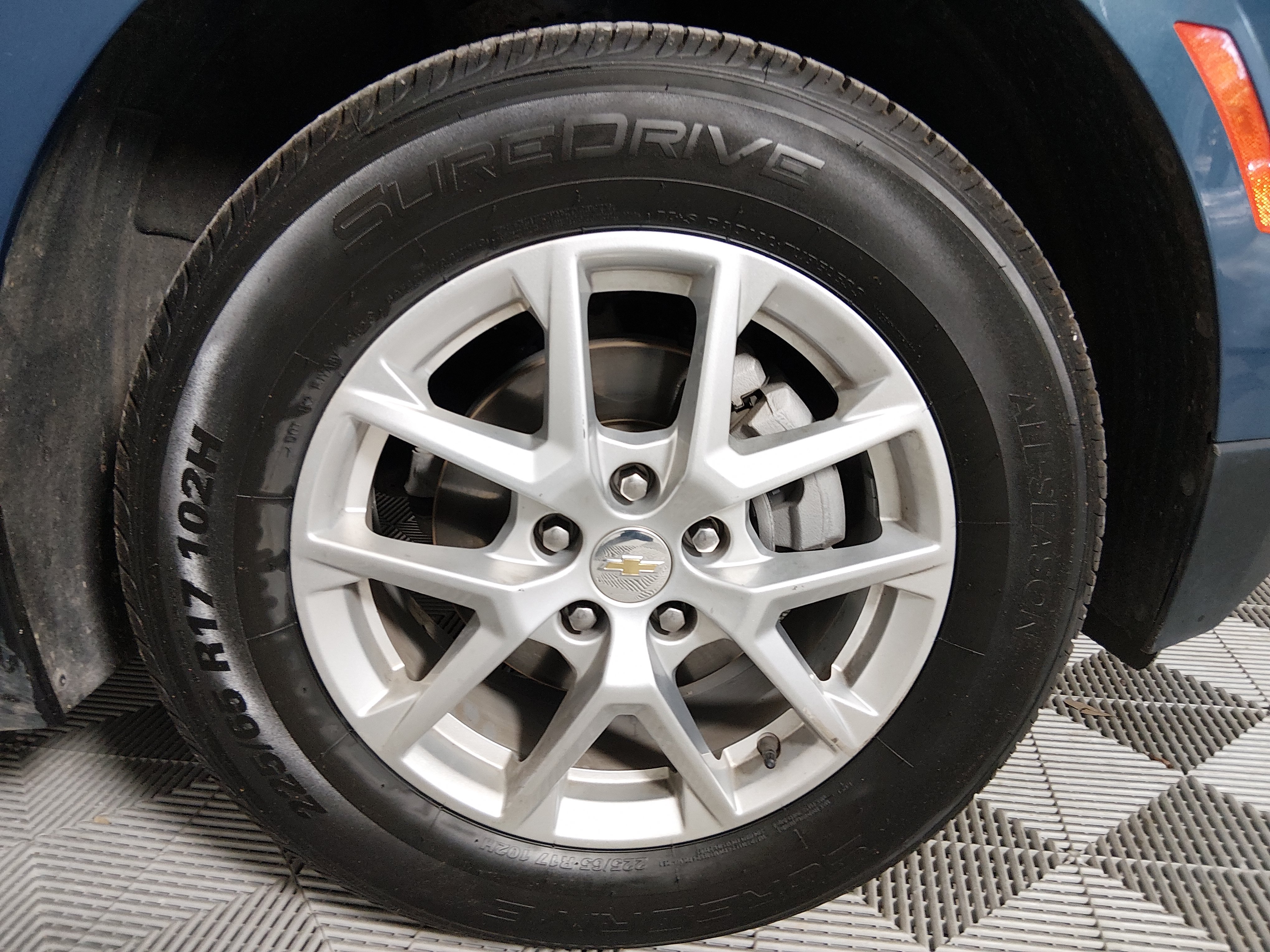 2024 Chevrolet Equinox LT - Photo 10