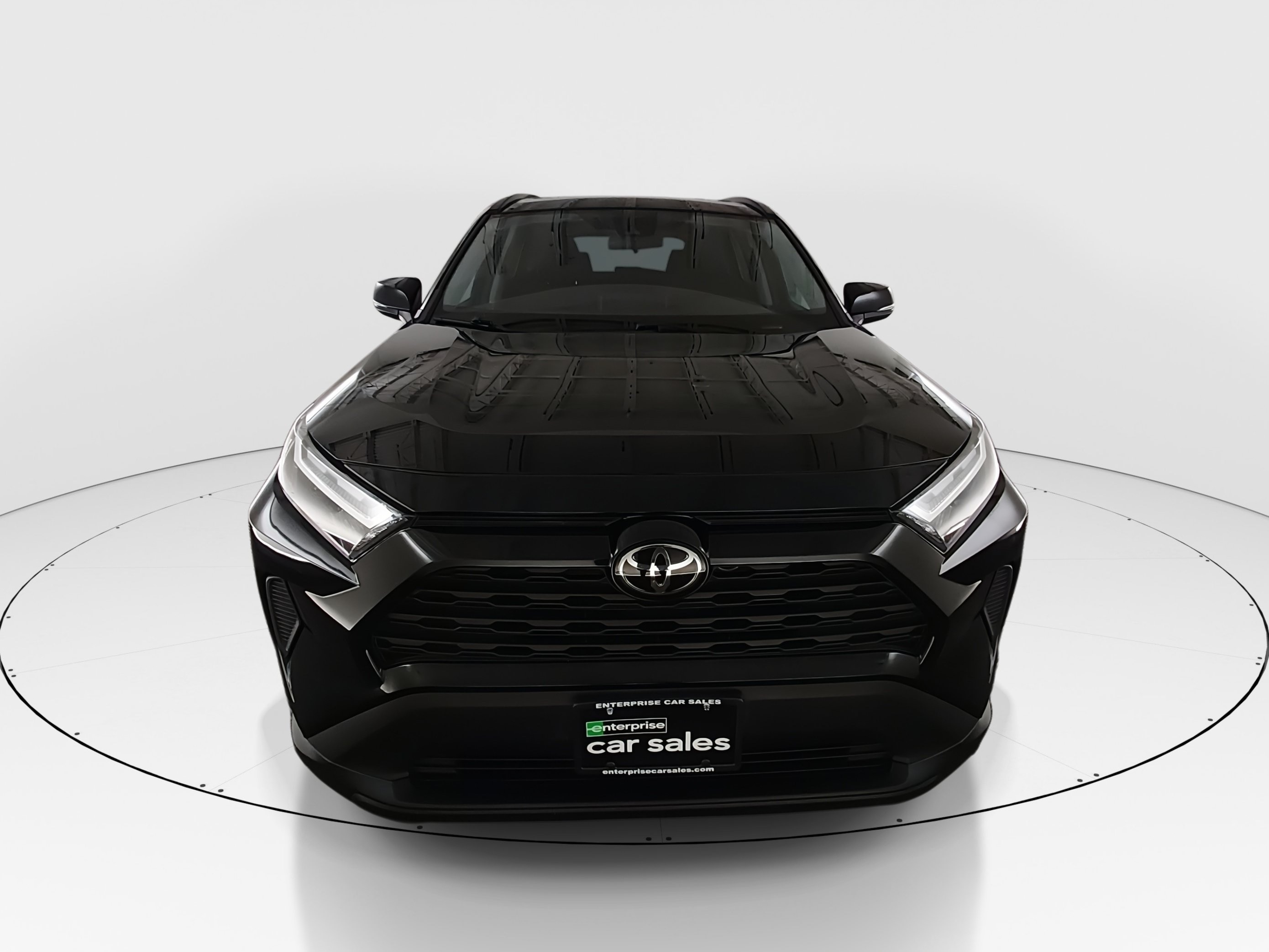 2023 Toyota RAV4 XLE - Photo 2
