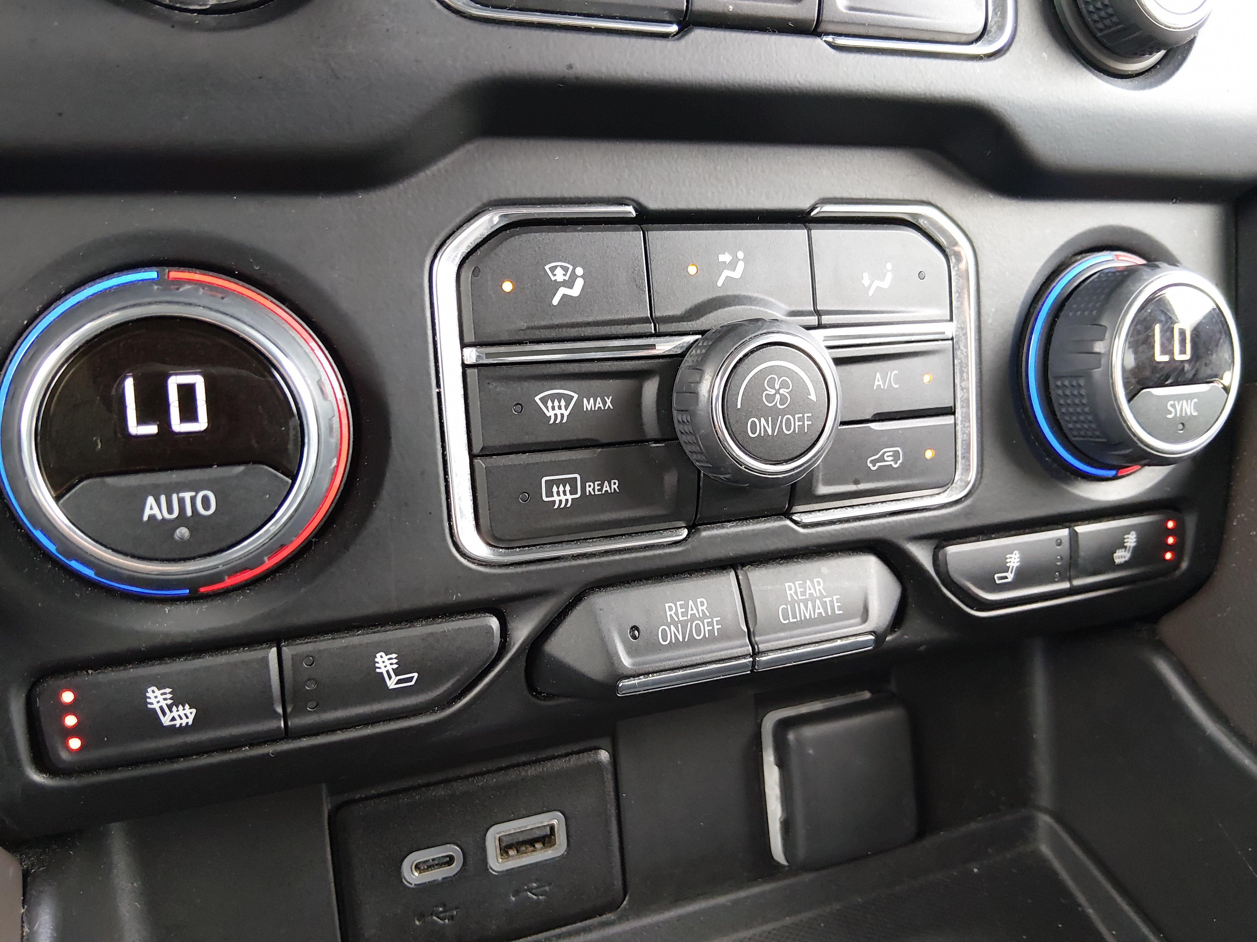 2024 Chevrolet Tahoe LT - Photo 18