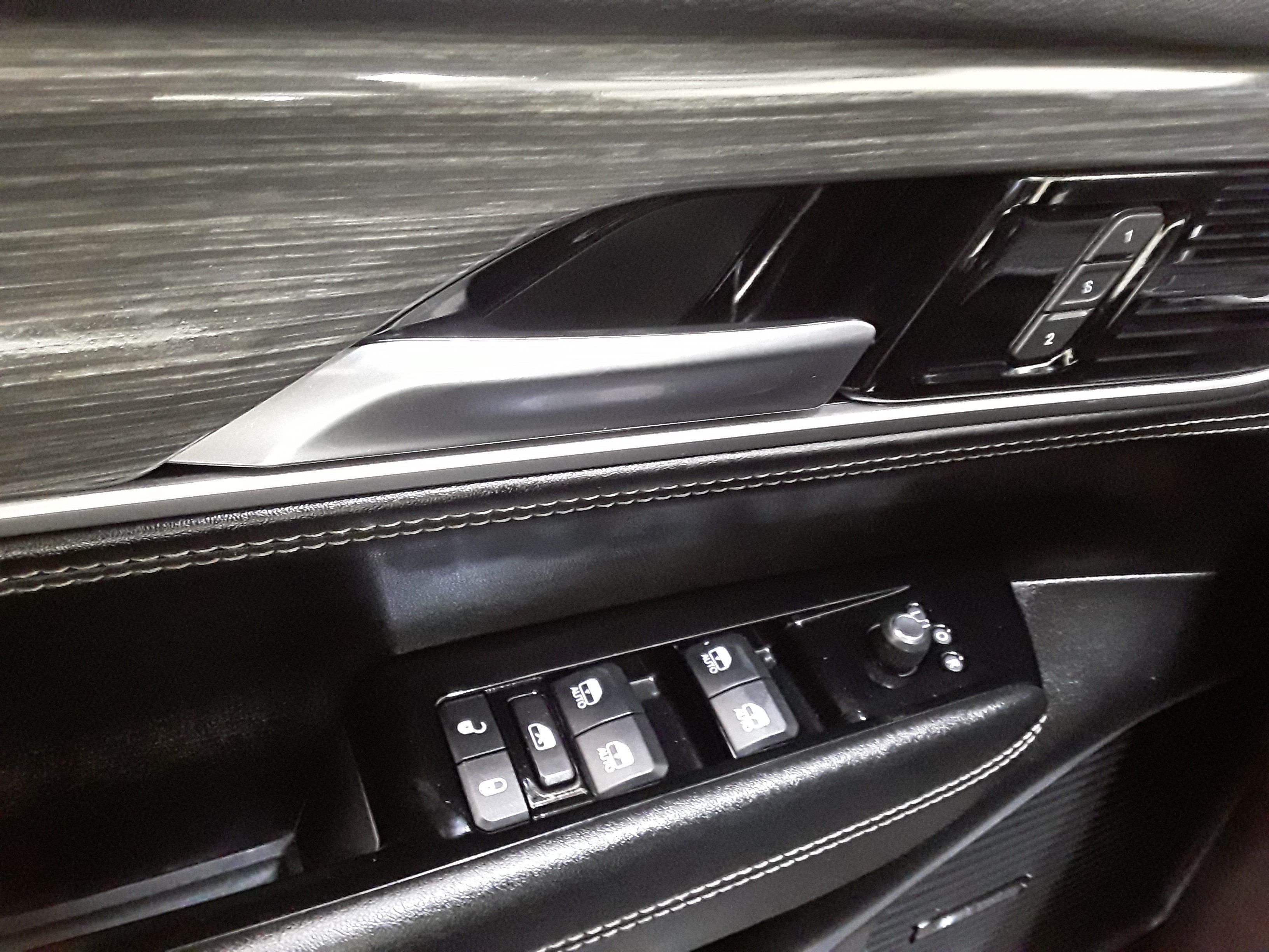 2023 Jeep Wagoneer L Series III - Photo 25
