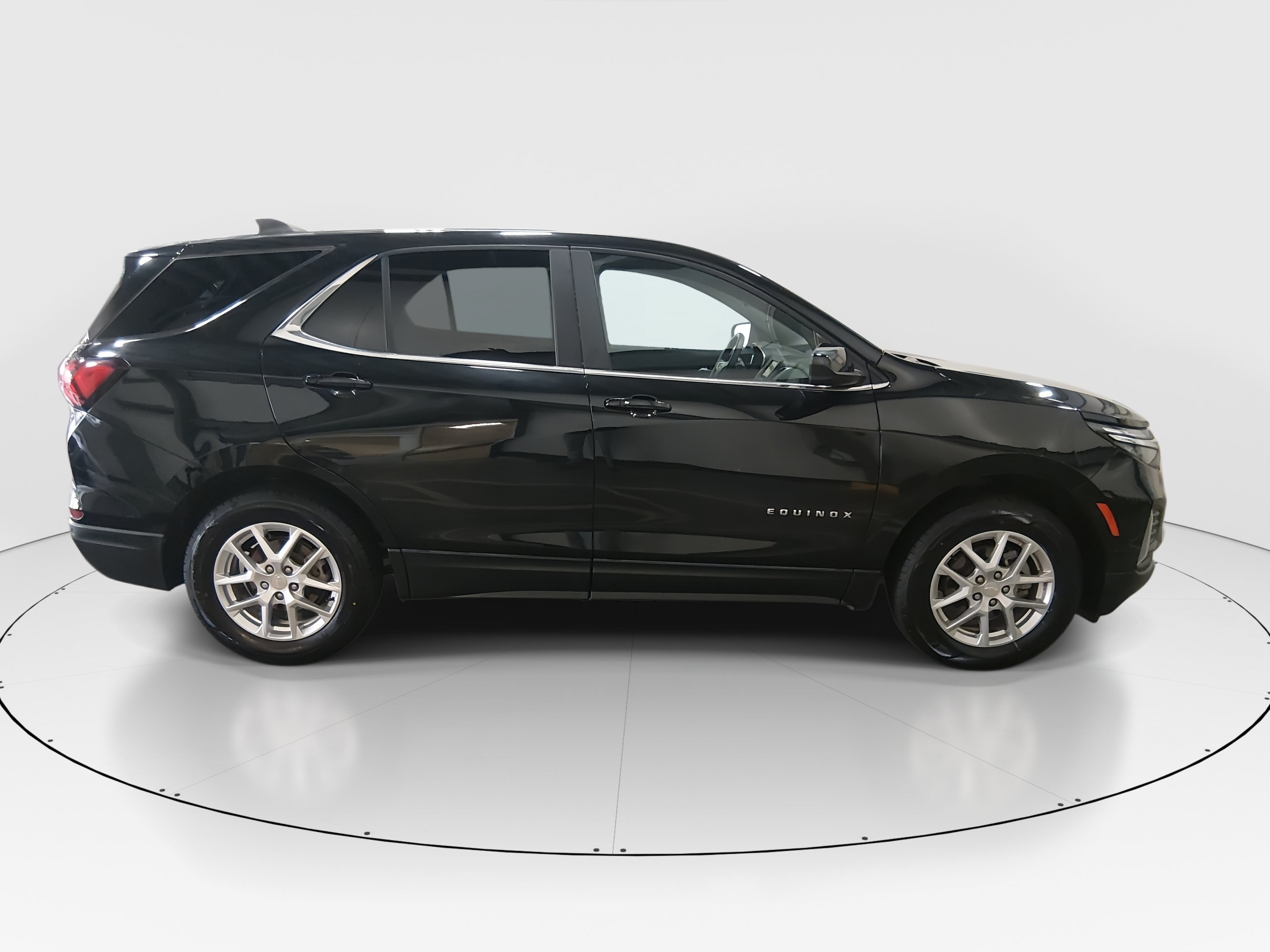 2024 Chevrolet Equinox LT - Photo 8