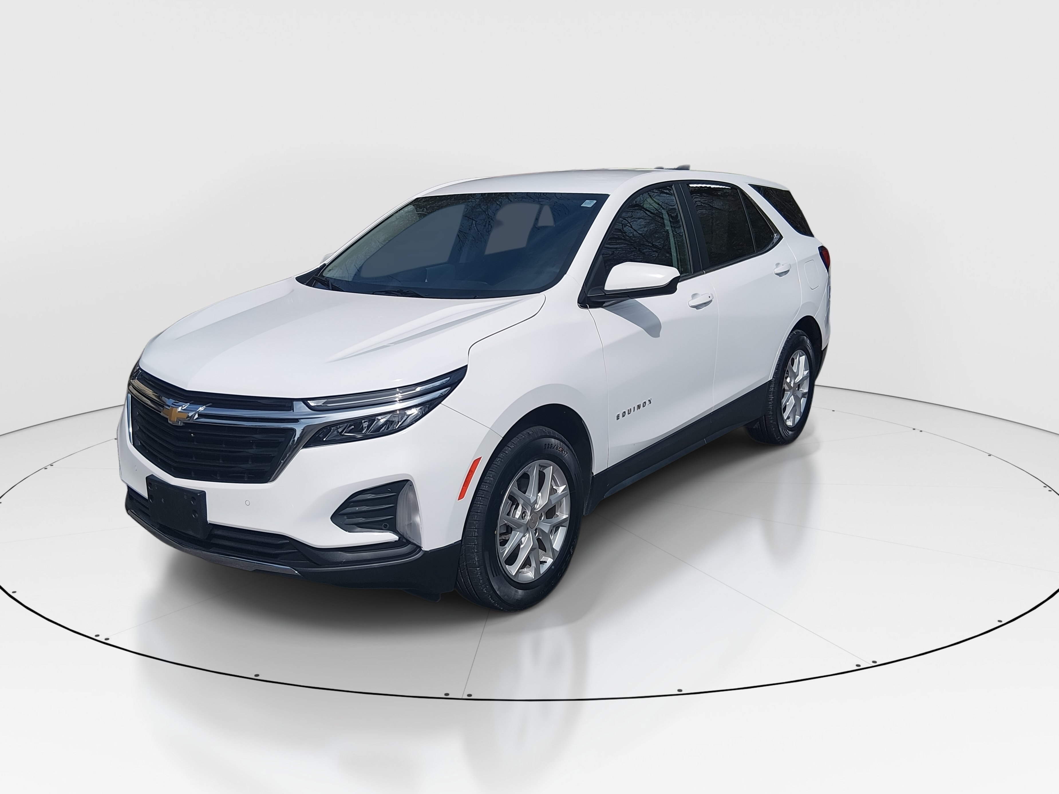 2024 Chevrolet Equinox LT - Photo 3