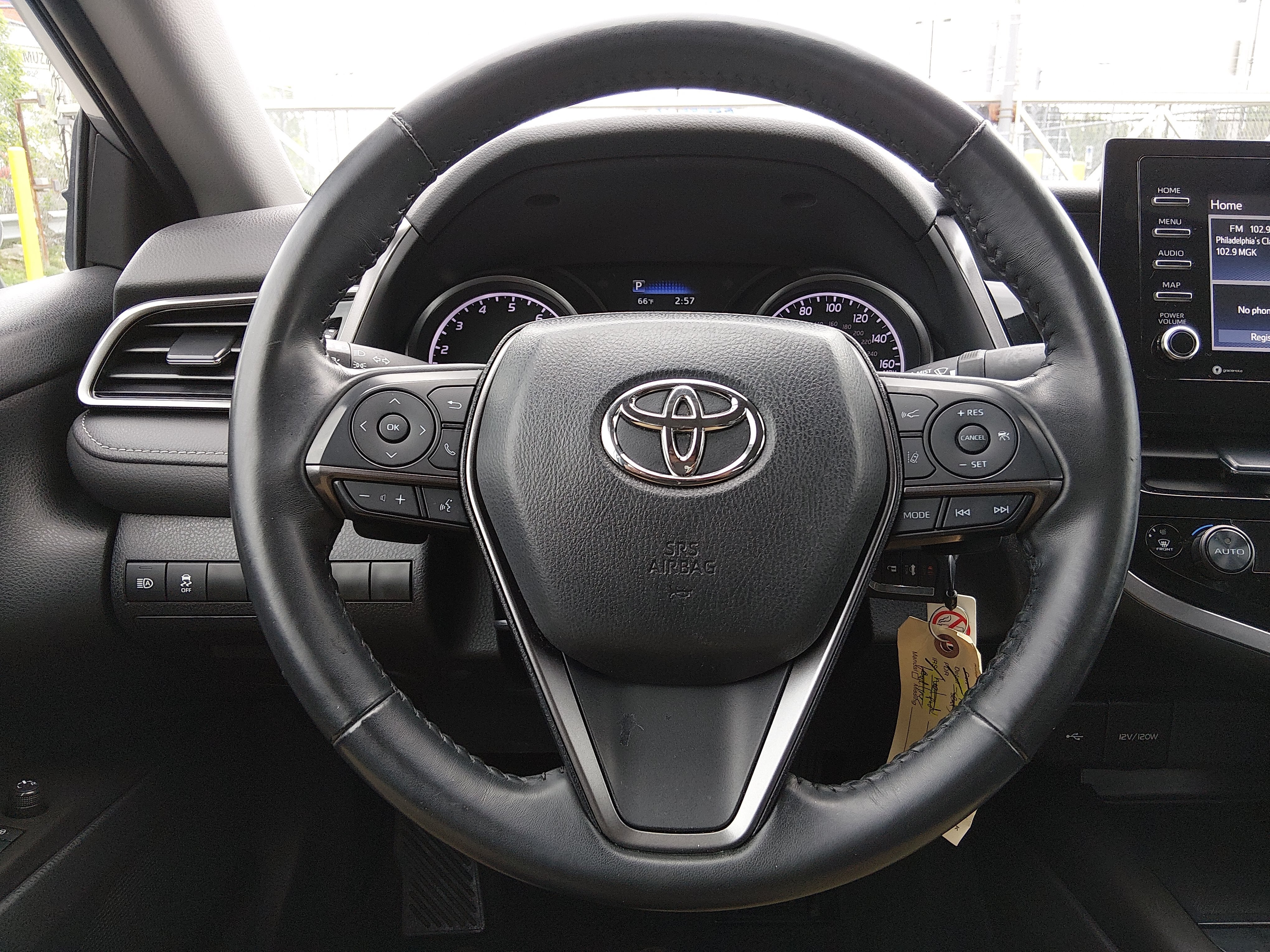 2024 Toyota Camry SE - Photo 12