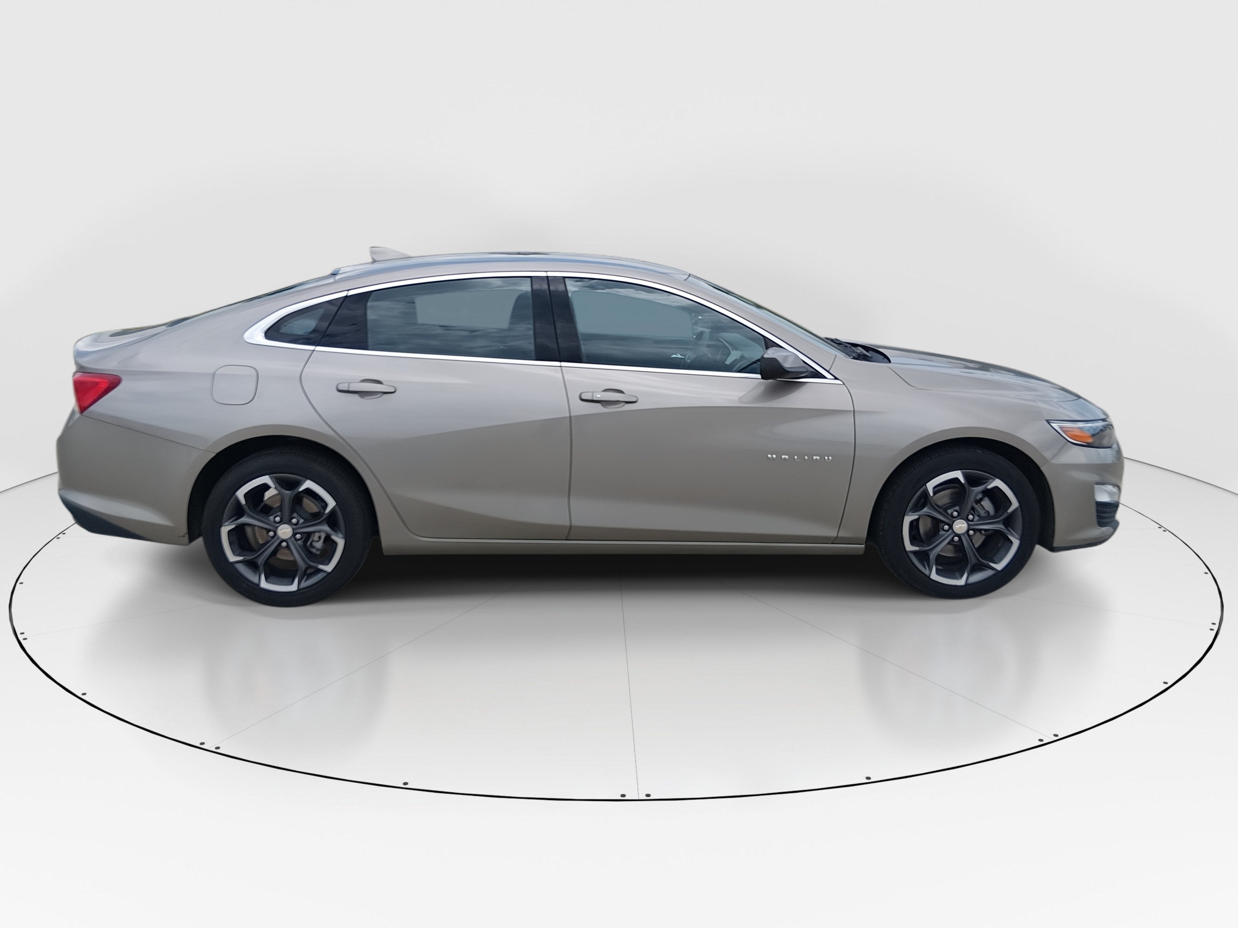 2024 Chevrolet Malibu 1LT - Photo 8