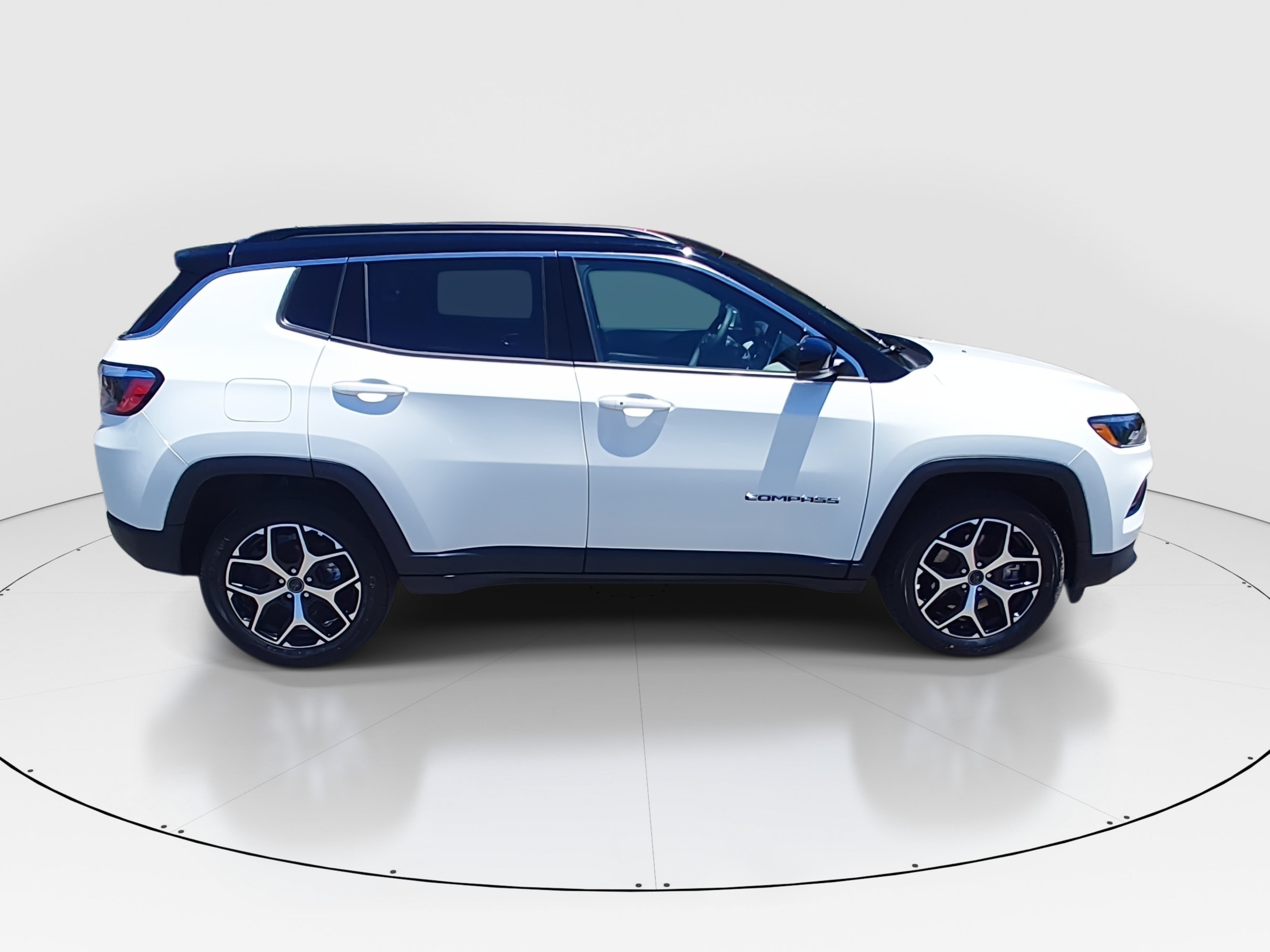 2025 Jeep Compass Limited - Photo 8