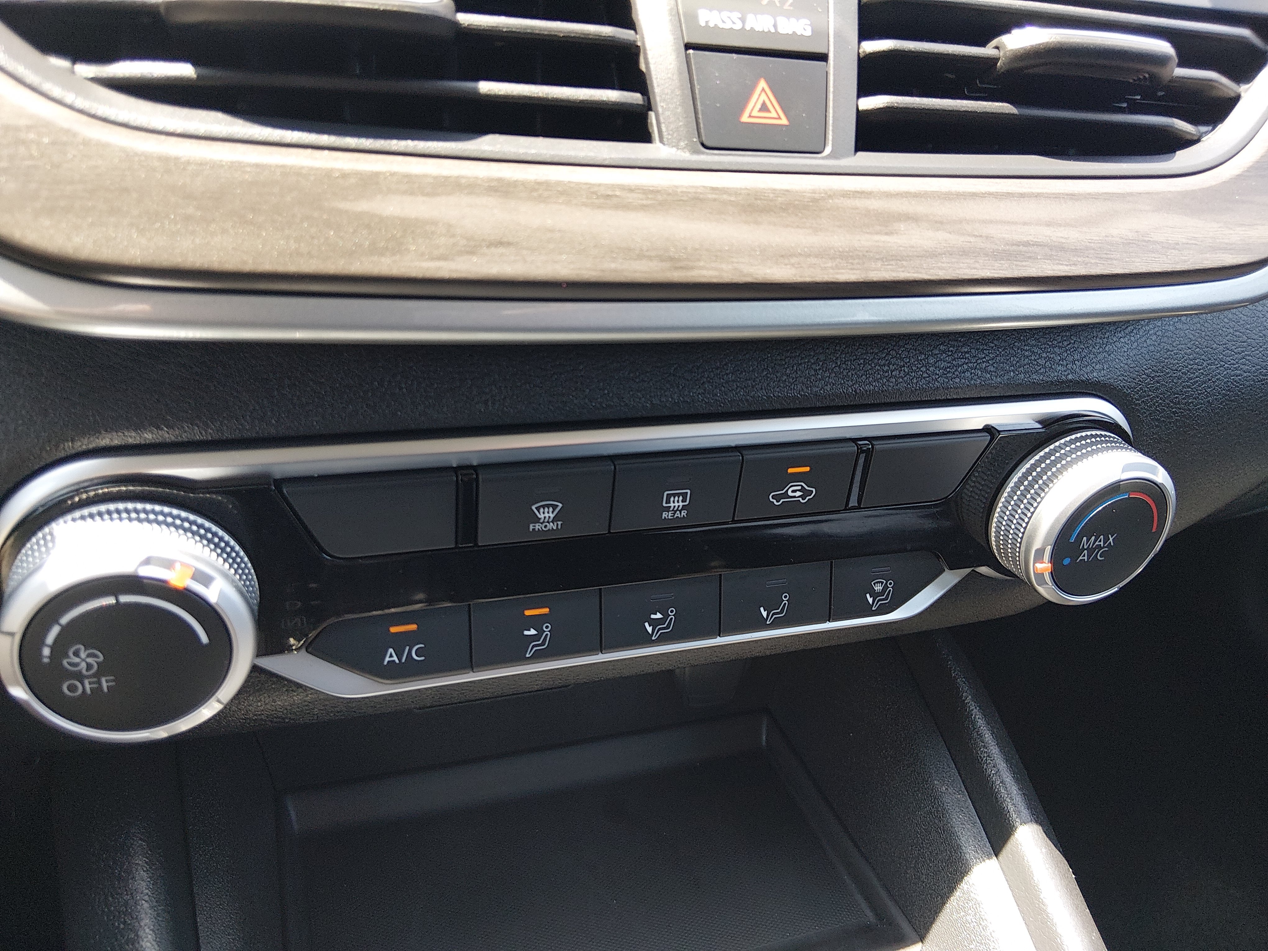 2025 Nissan Altima SV - Photo 19