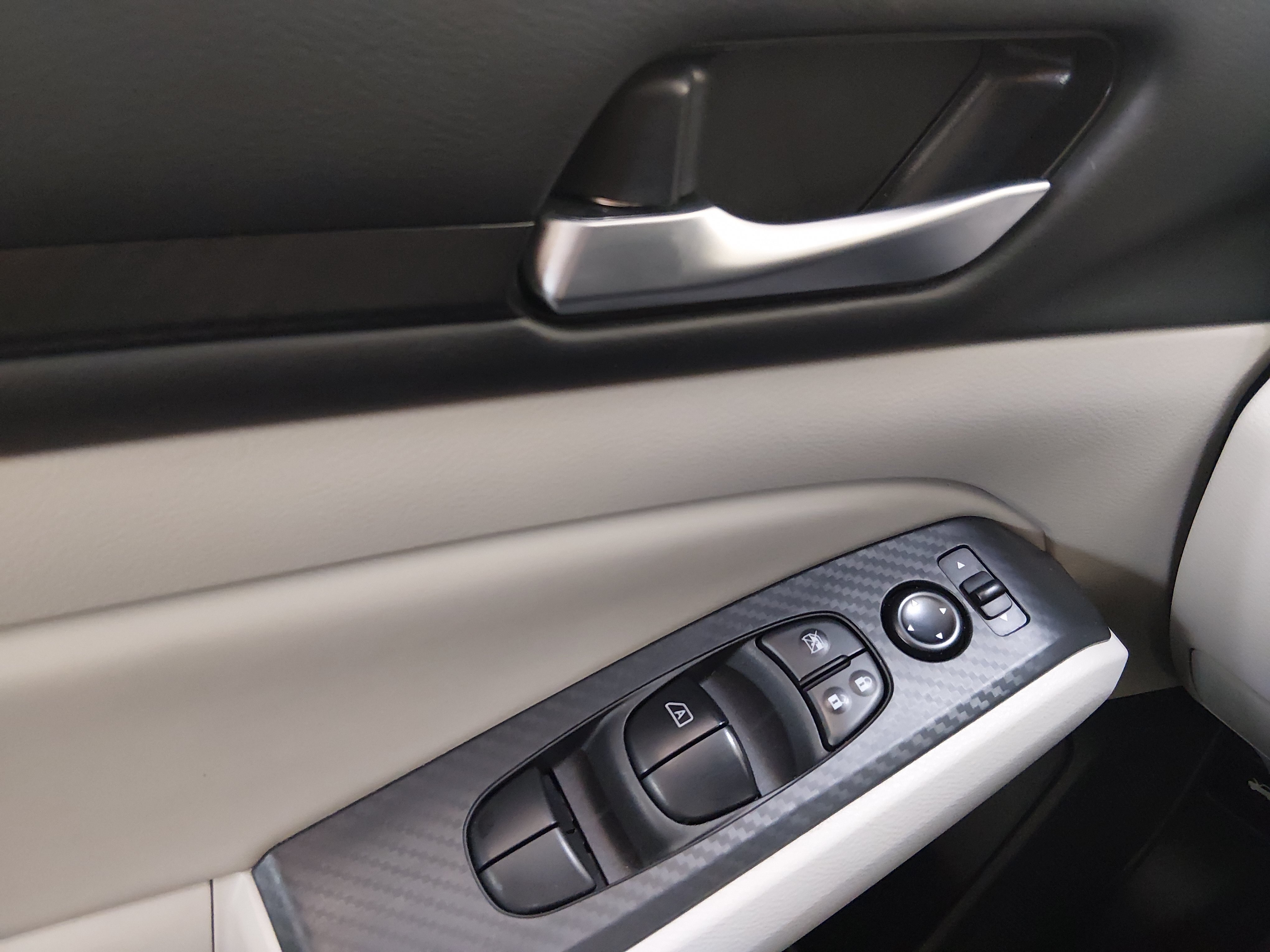 2025 Nissan Altima SV - Photo 17