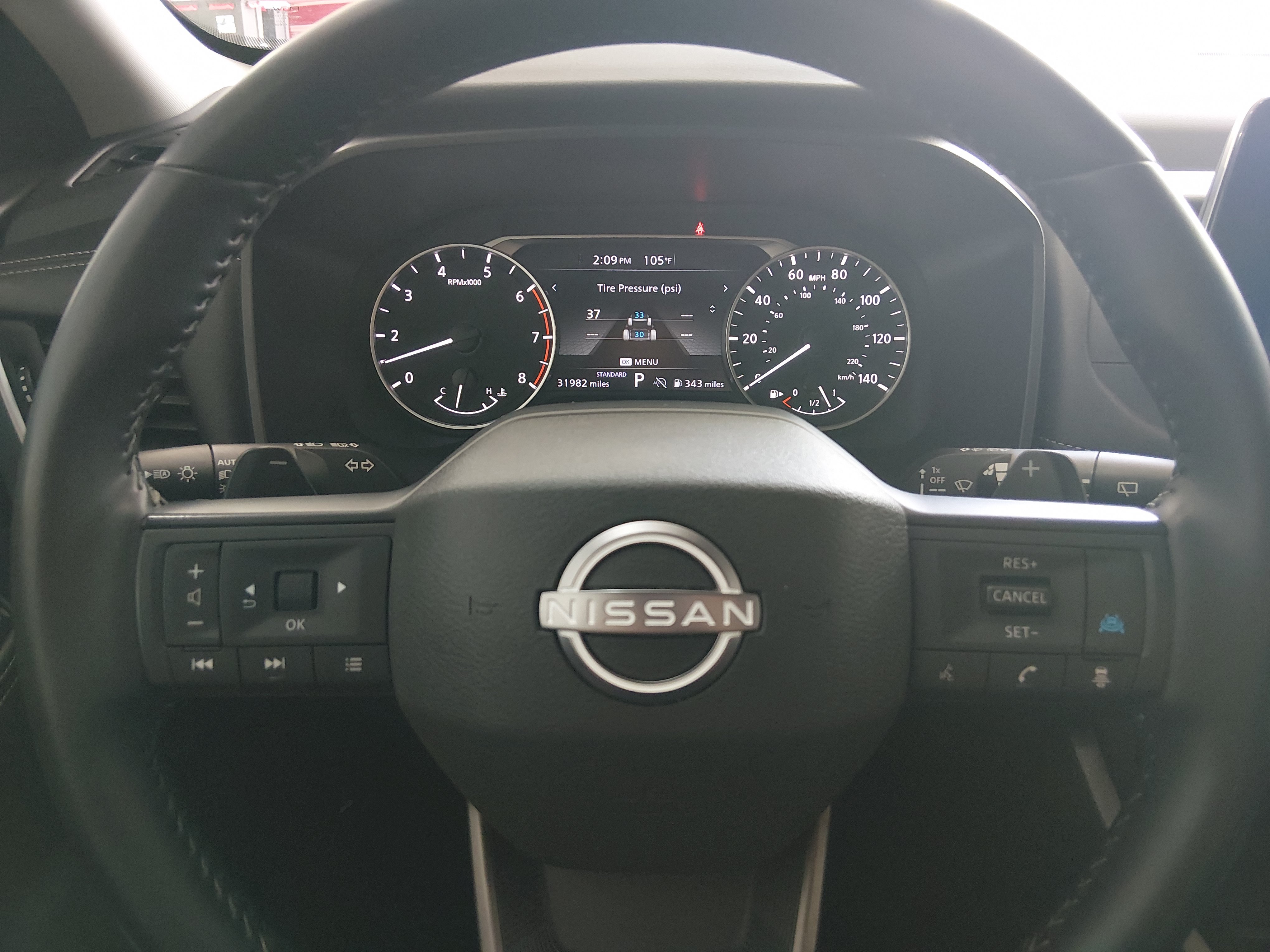 2025 Nissan Rogue SV - Photo 12